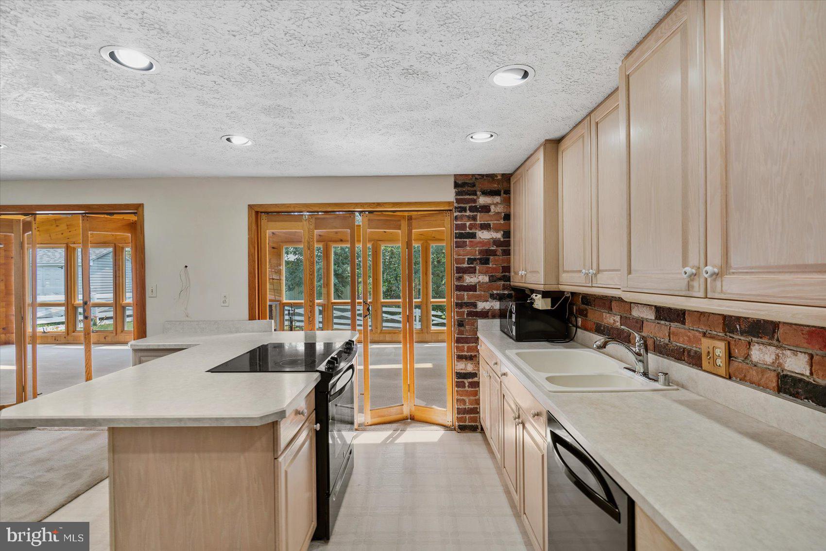 NOTTINGHAM WOODS - Residential