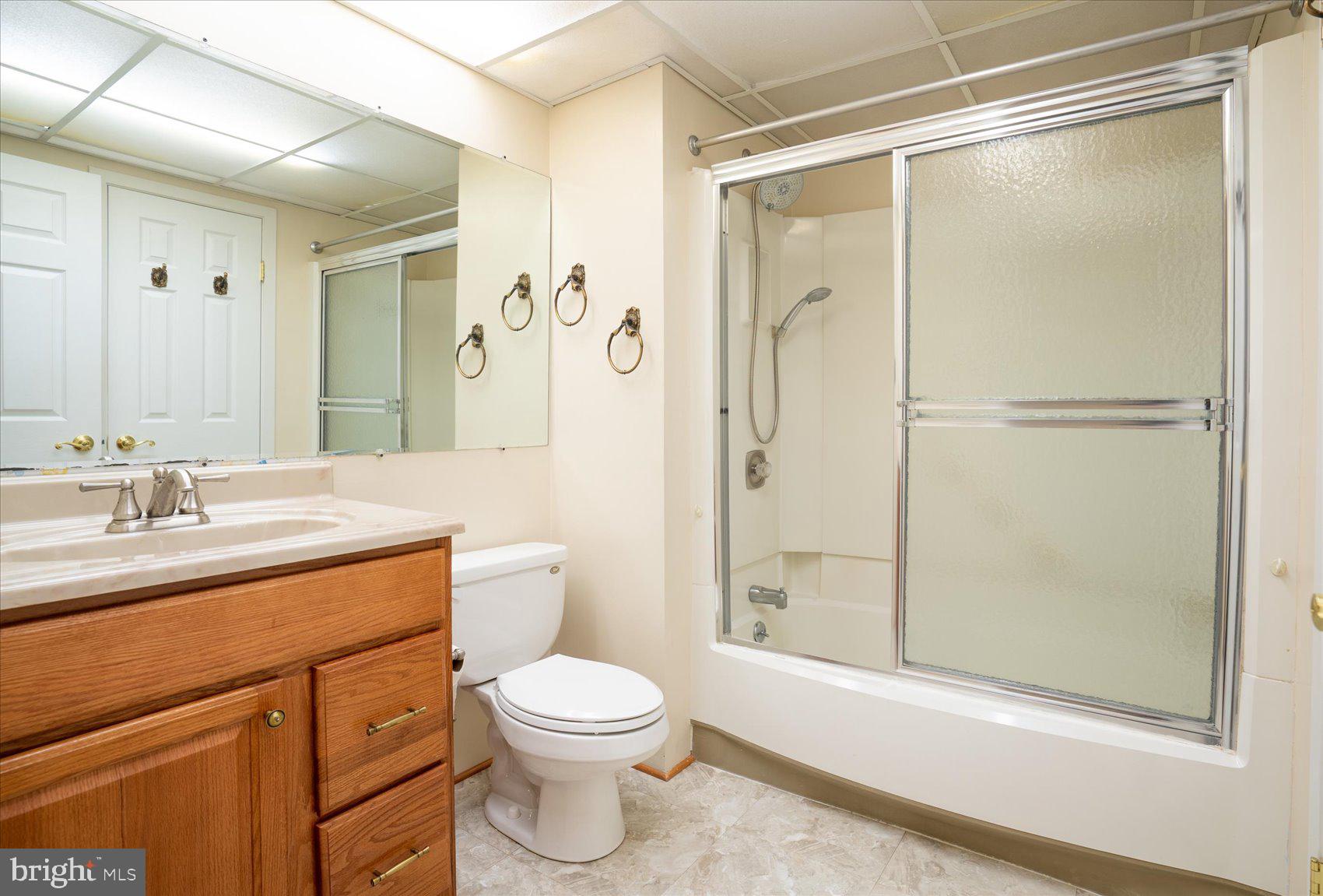 NOTTINGHAM WOODS - Residential