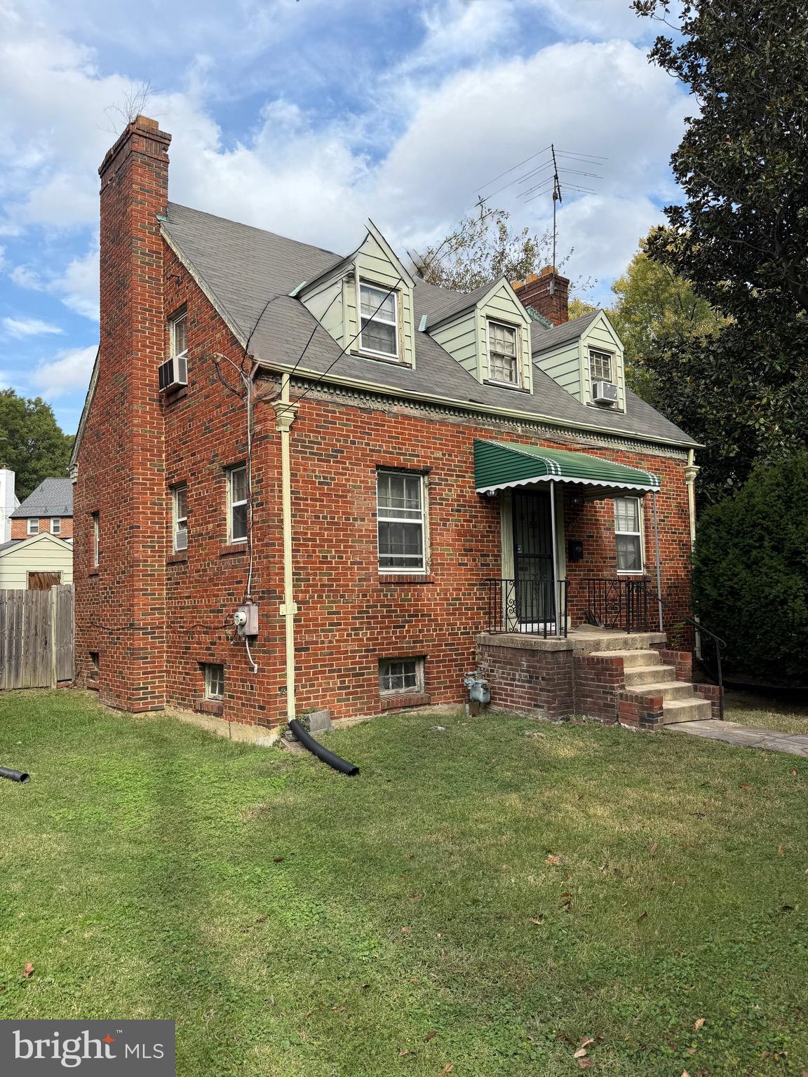 1424 MICHIGAN AVENUE NE