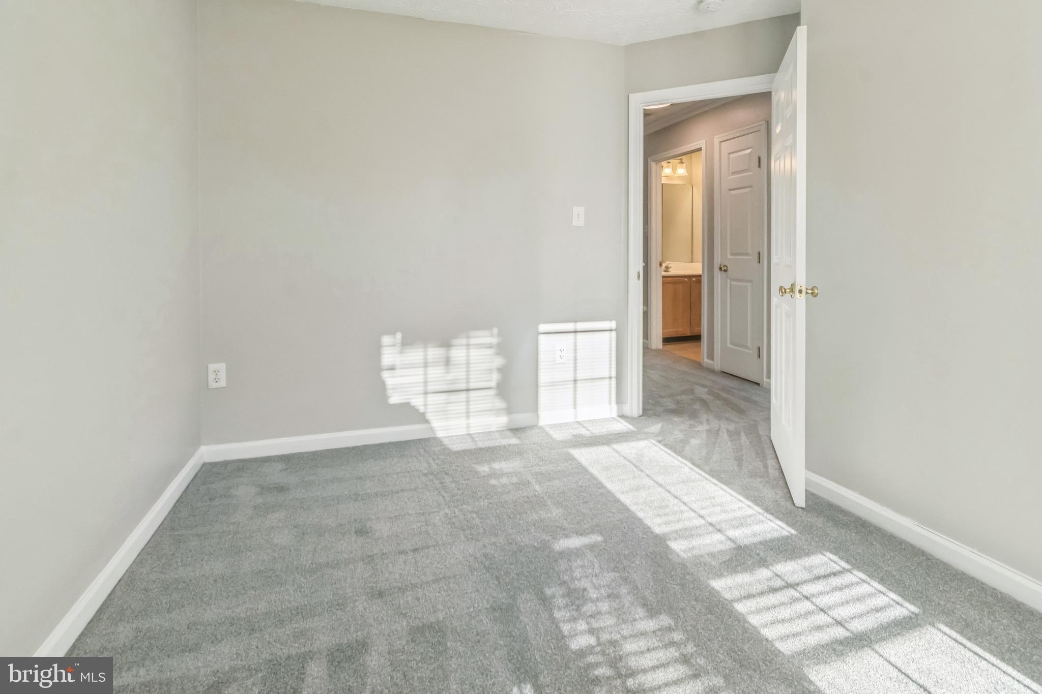 RUSSETT - Residential