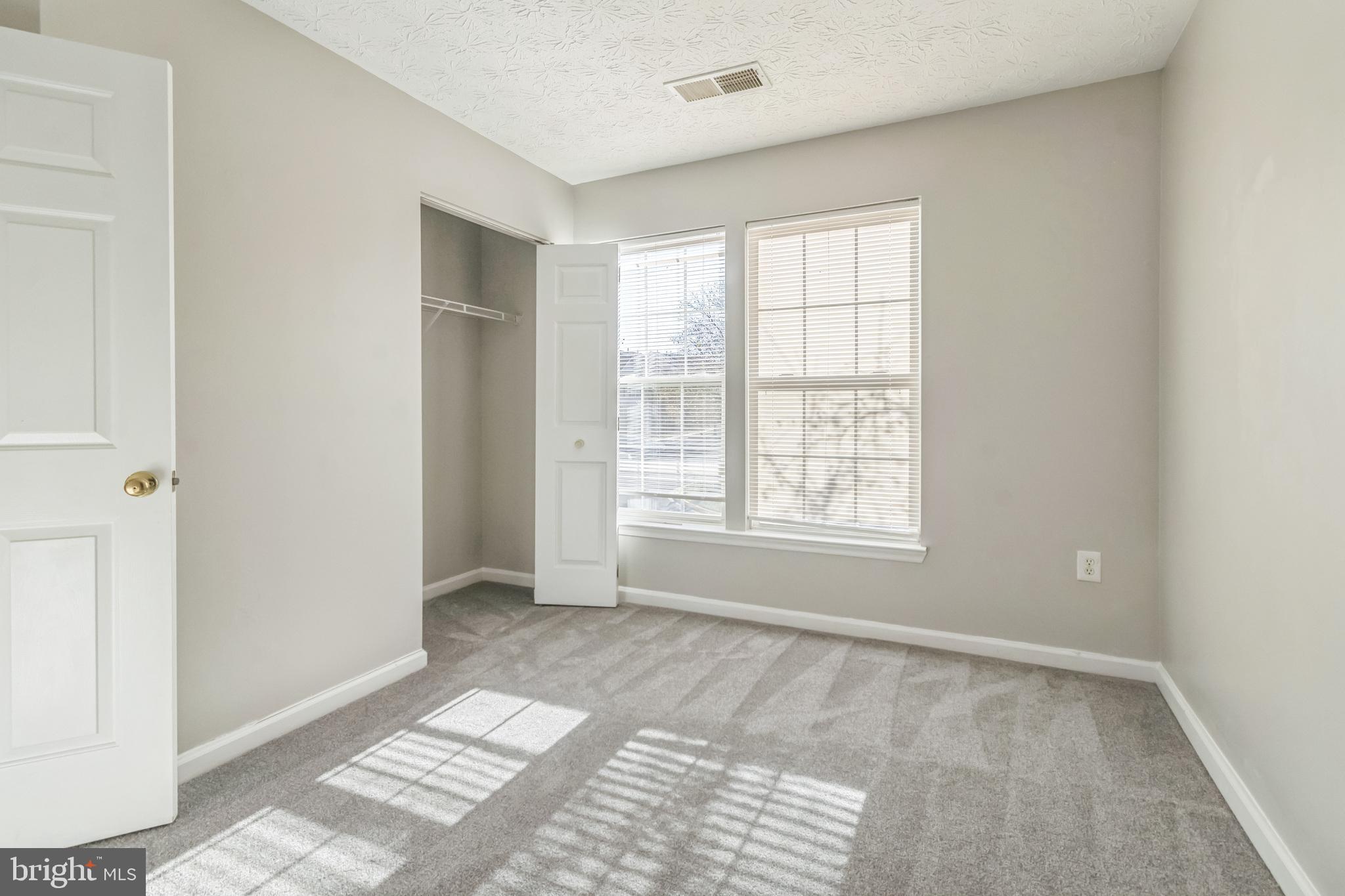 RUSSETT - Residential