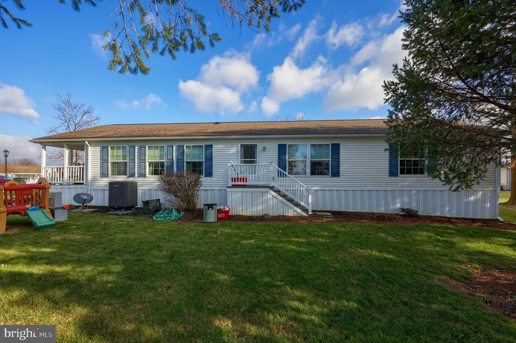 Photo of 211 SUMMERS DR, LANCASTER, PA 17601 (MLS # PALA2029334)
