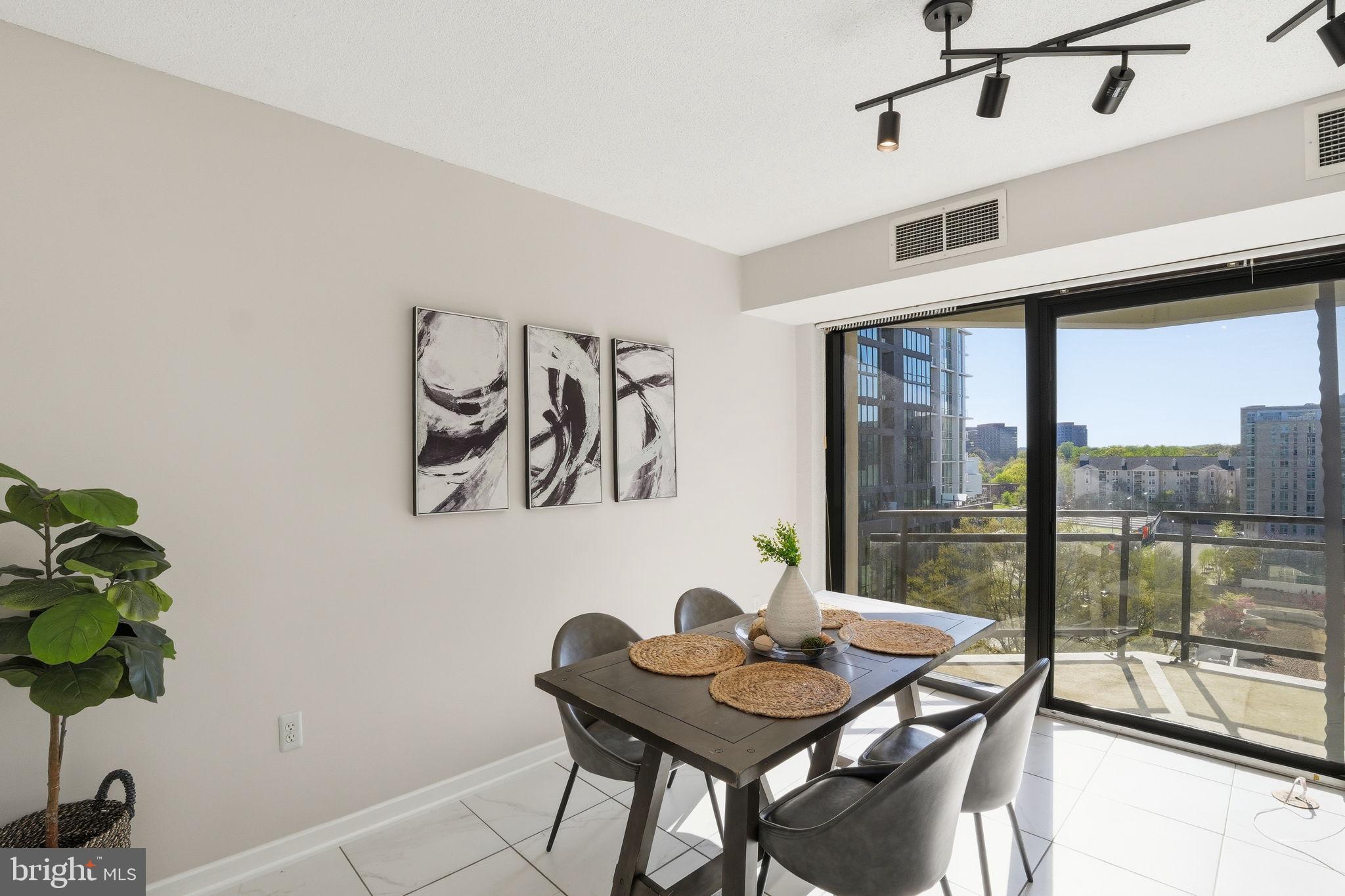 ROSSLYN - Residential