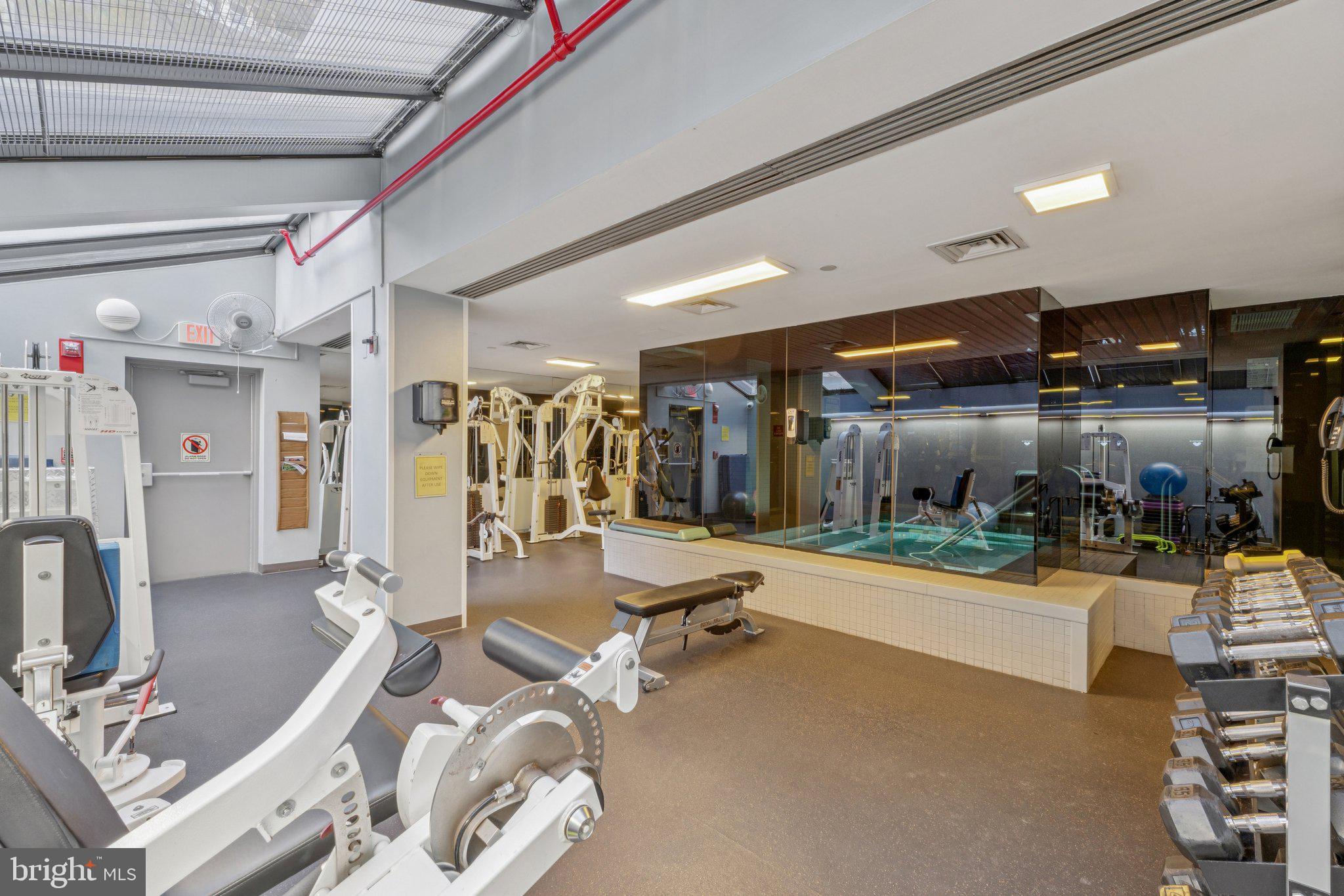 ROSSLYN - Residential