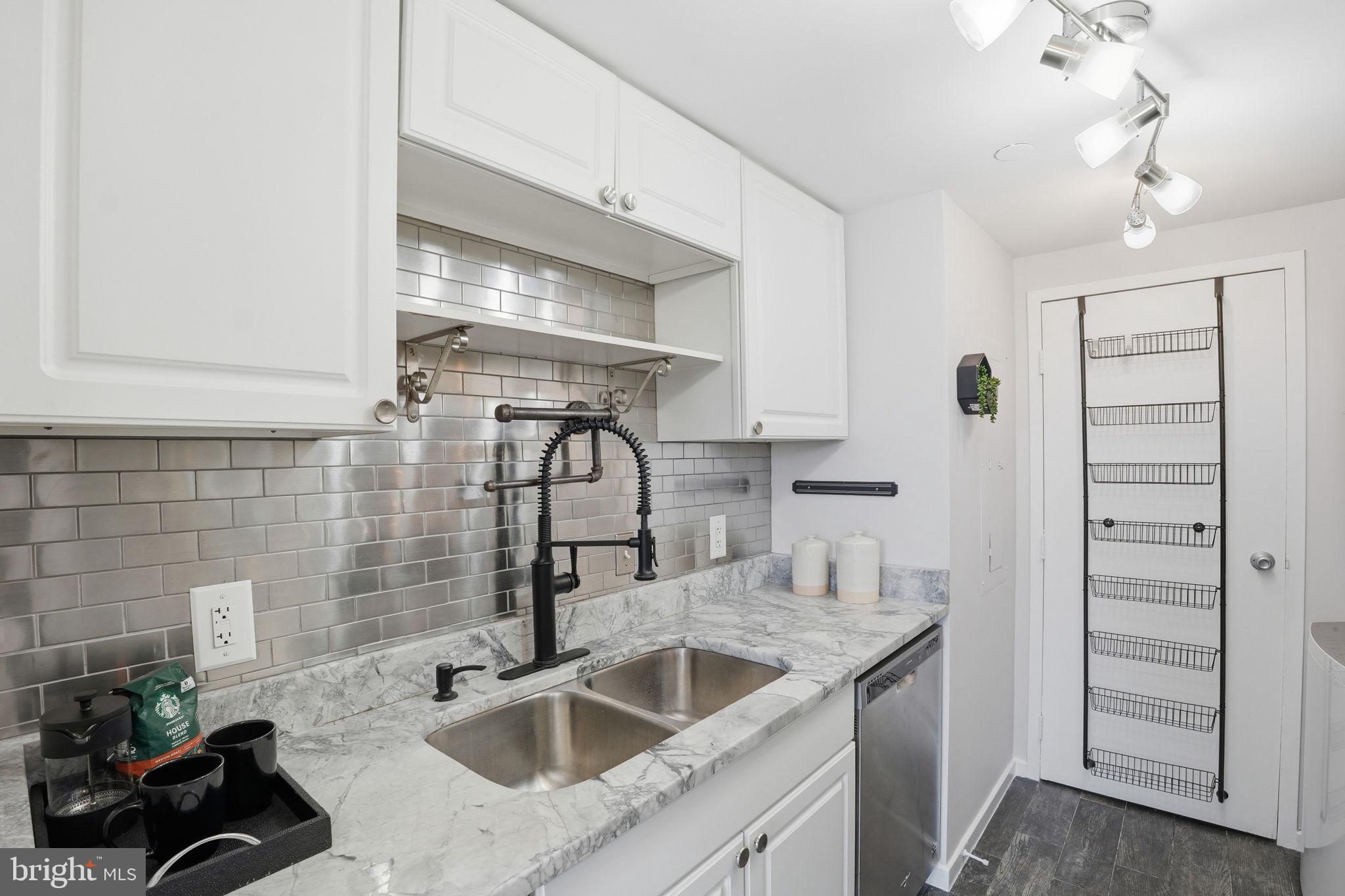 ROSSLYN - Residential