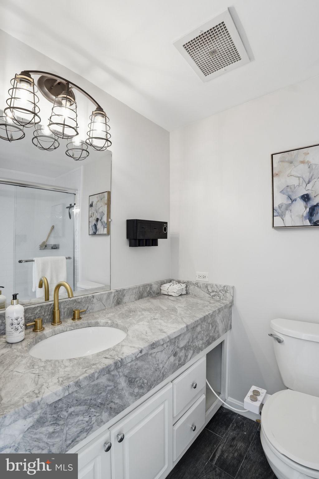 ROSSLYN - Residential