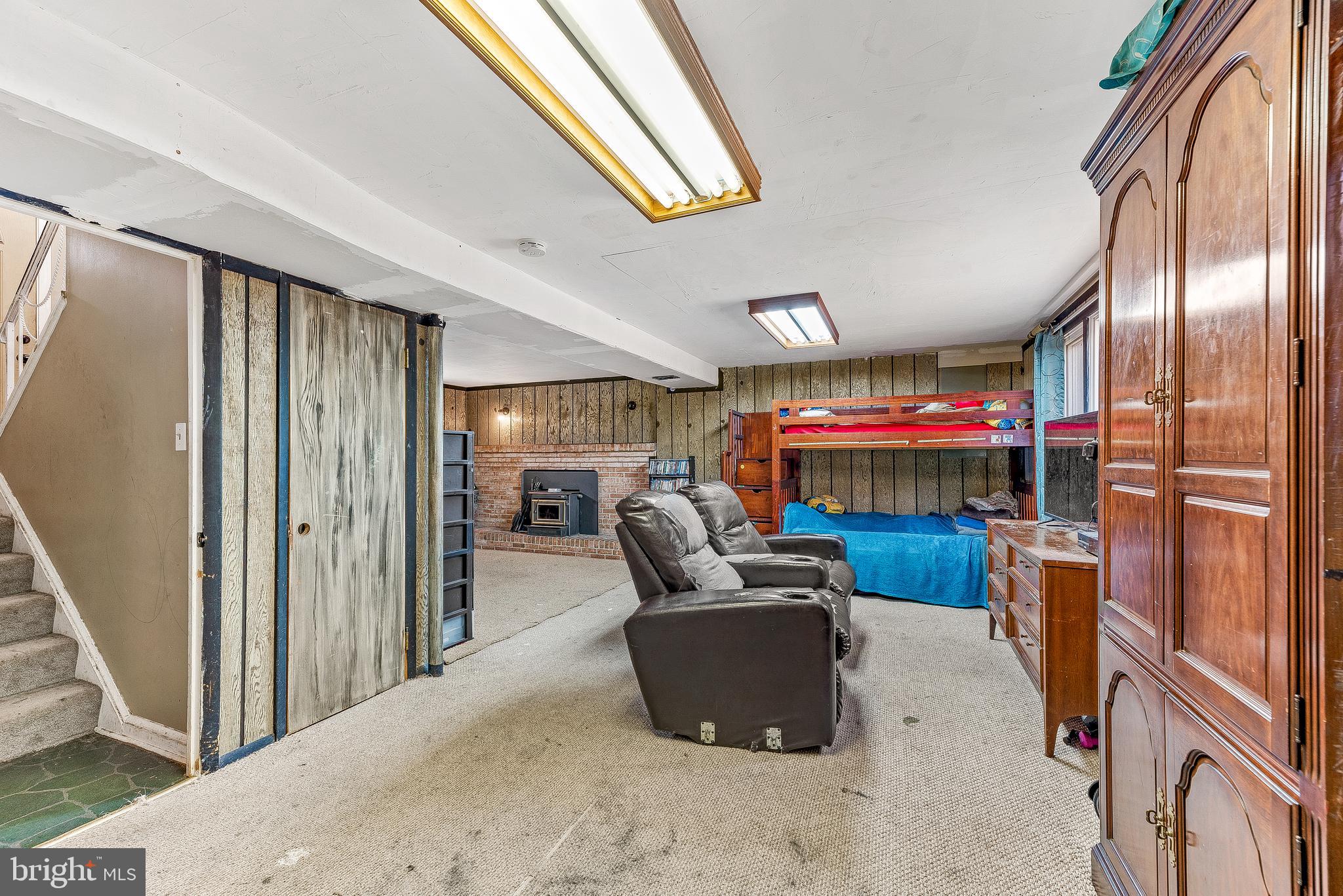 POTOMAC WOODS IND HEAD - Residential