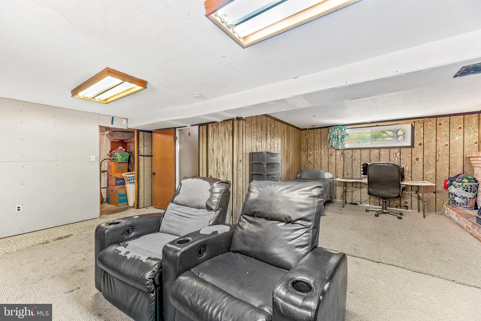 POTOMAC WOODS IND HEAD - Residential