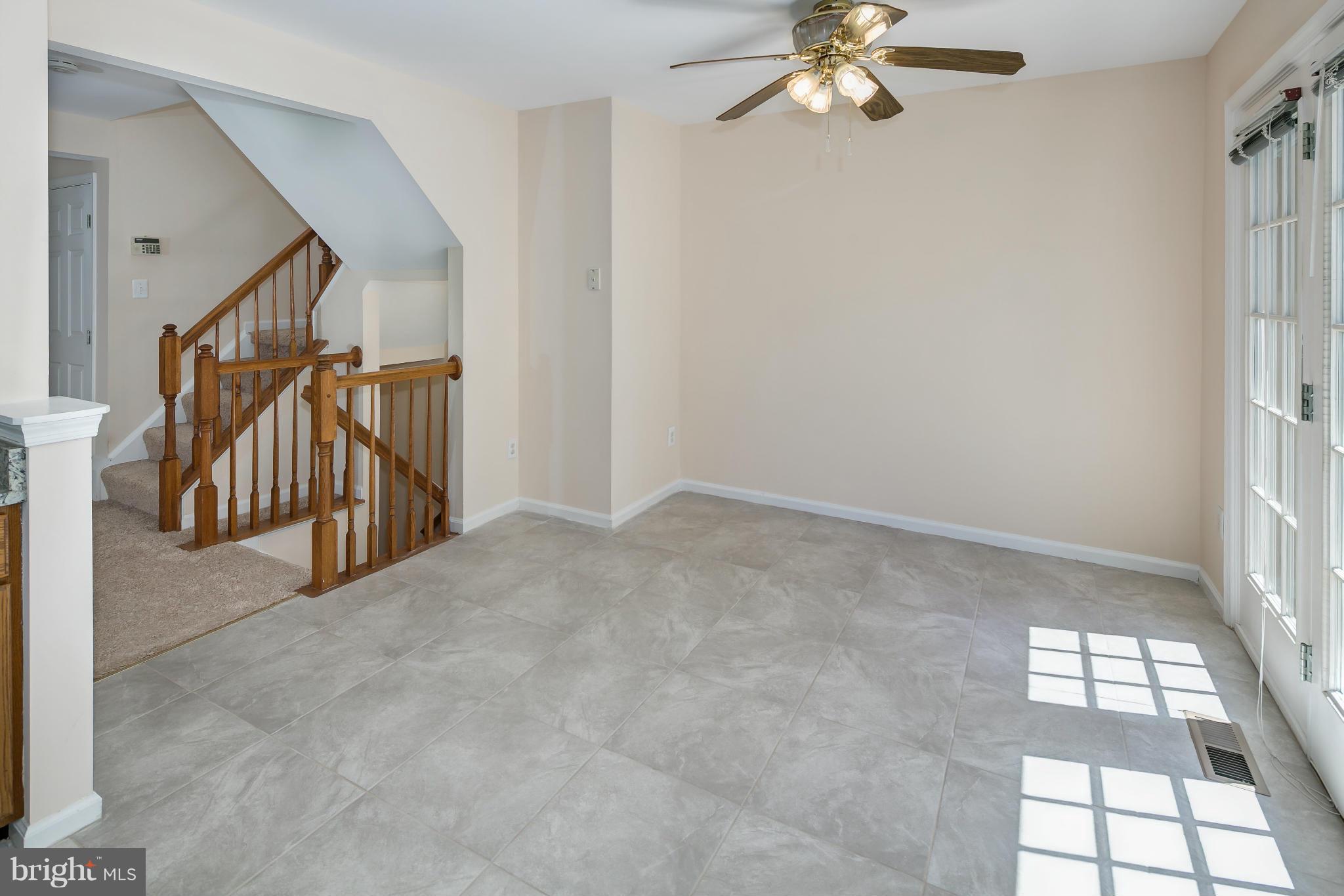 WELLINGTON/CLOVERHILL - Residential