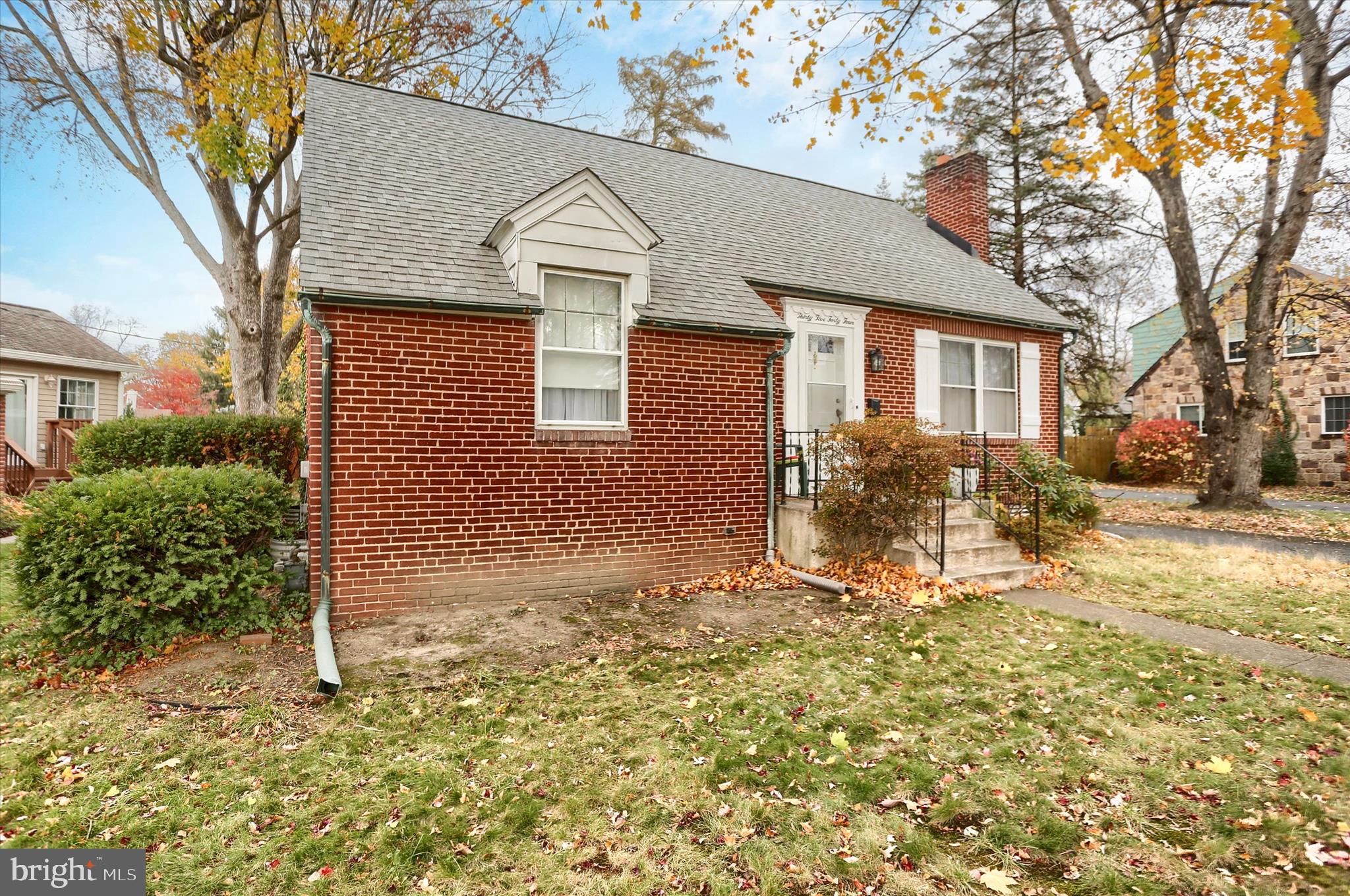 3544 SCHOOLHOUSE LANE