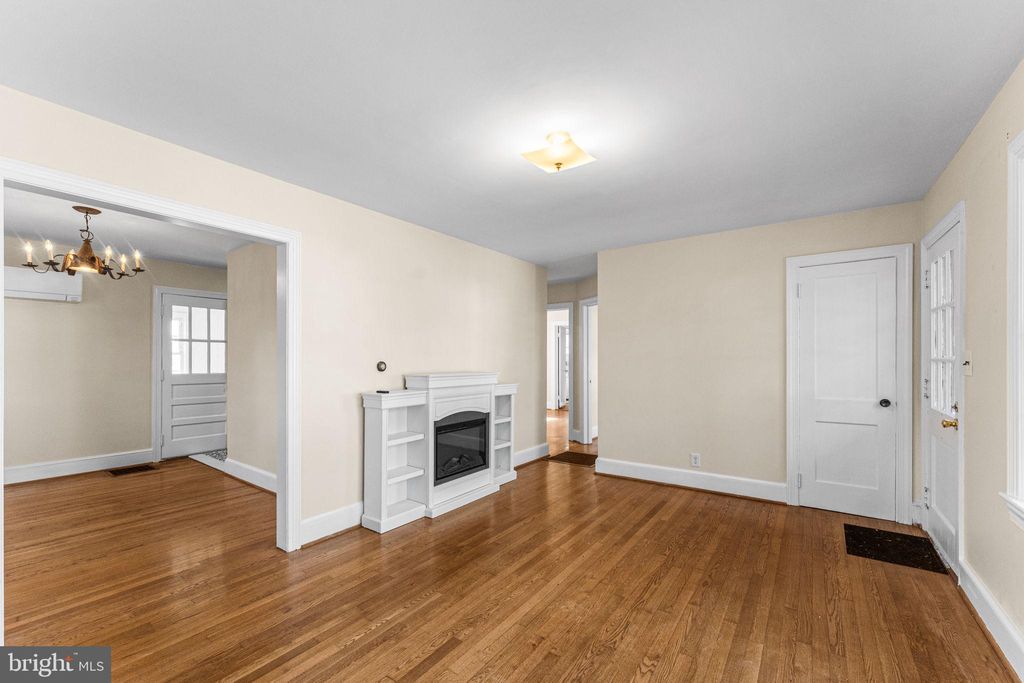 Photo of 808 Daingerfield Street, TAPPAHANNOCK, VA 22560 (MLS # VAES2002132)