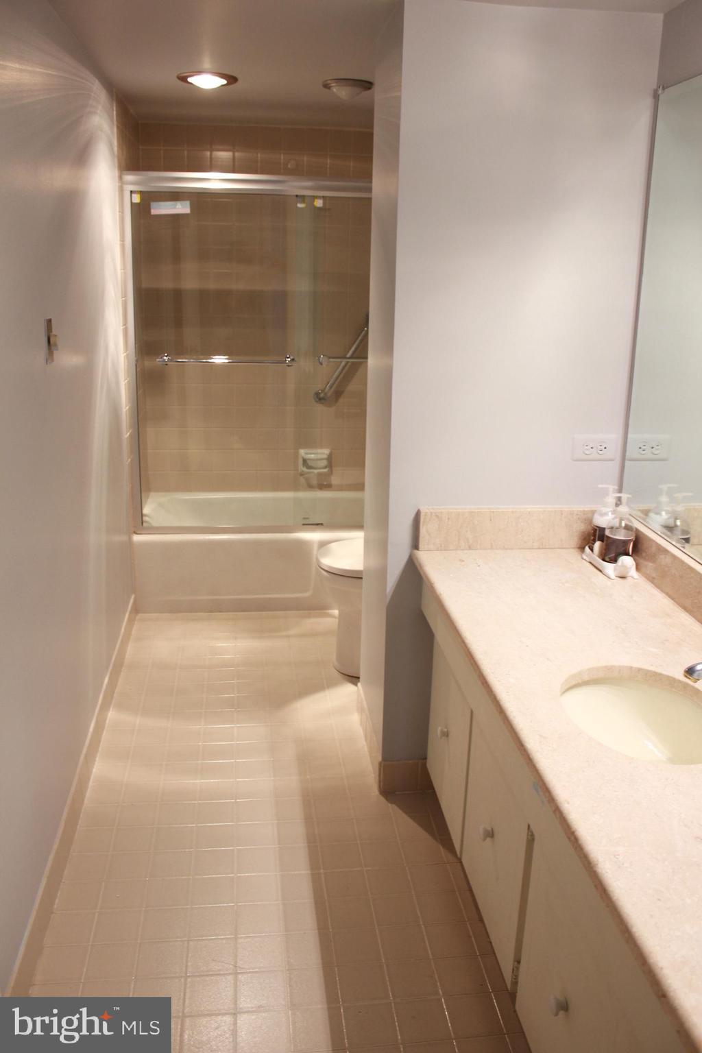 VALLEY FORGE TOWER - Residential Lease