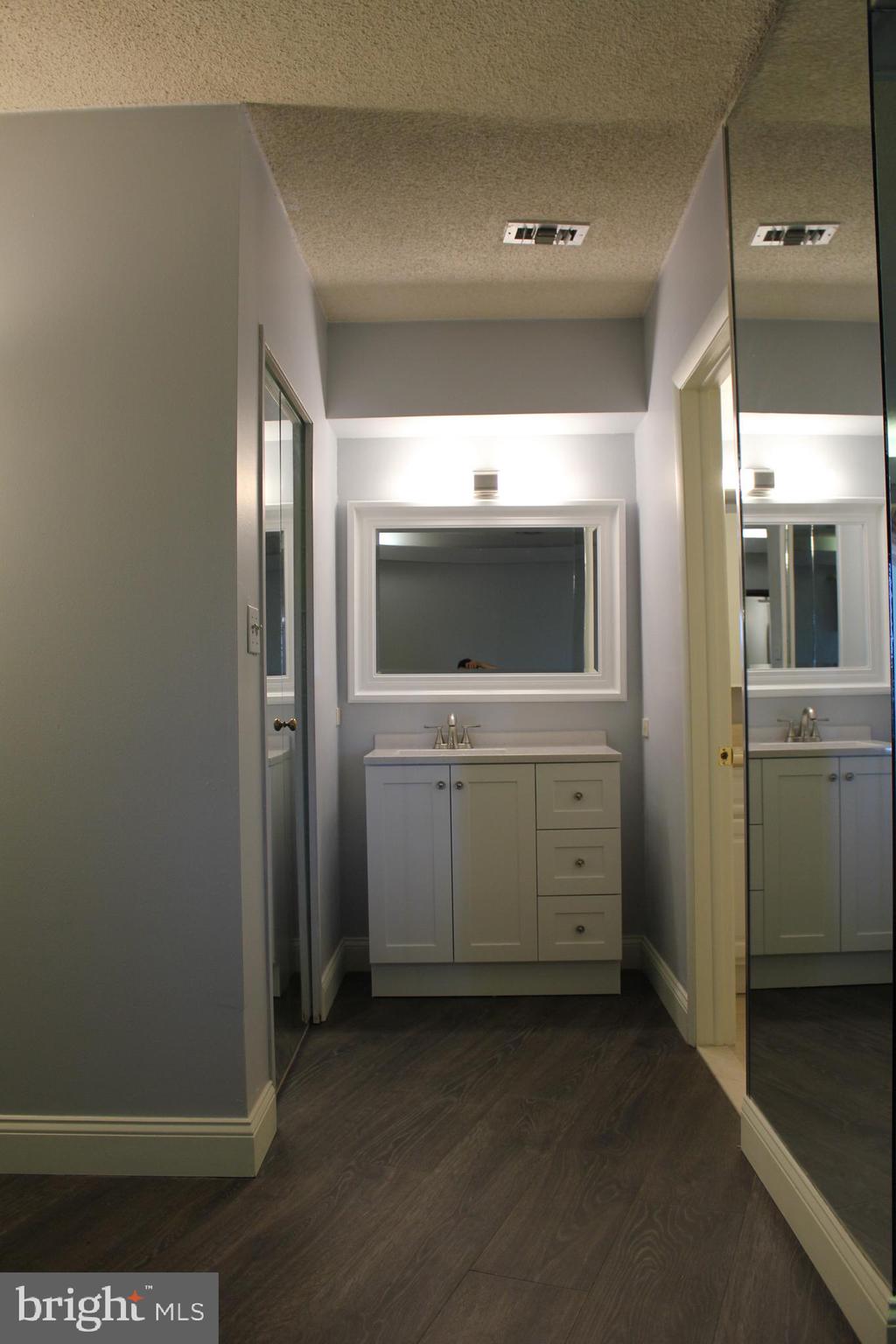 VALLEY FORGE TOWER - Residential Lease