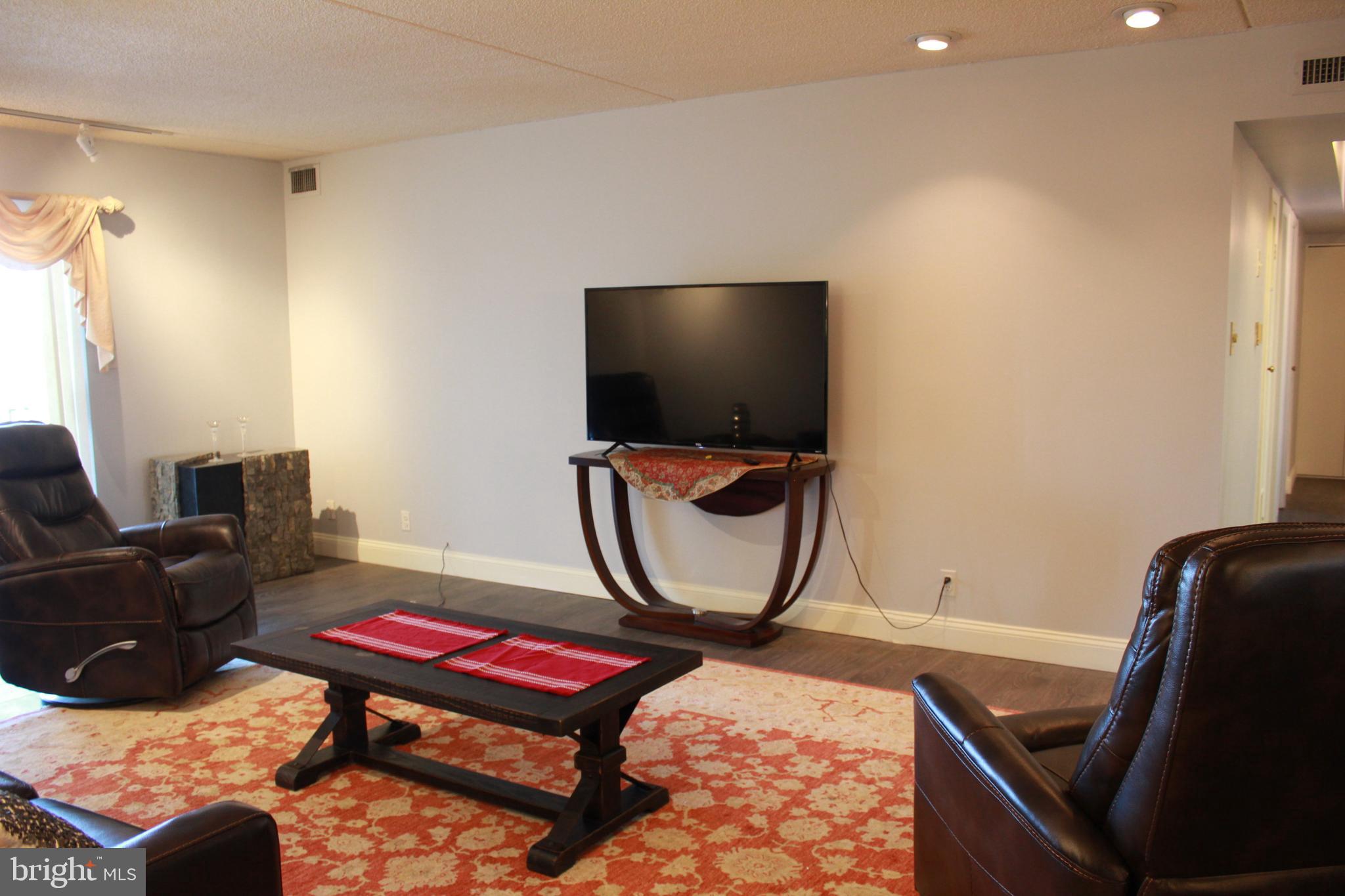 VALLEY FORGE TOWER - Residential Lease