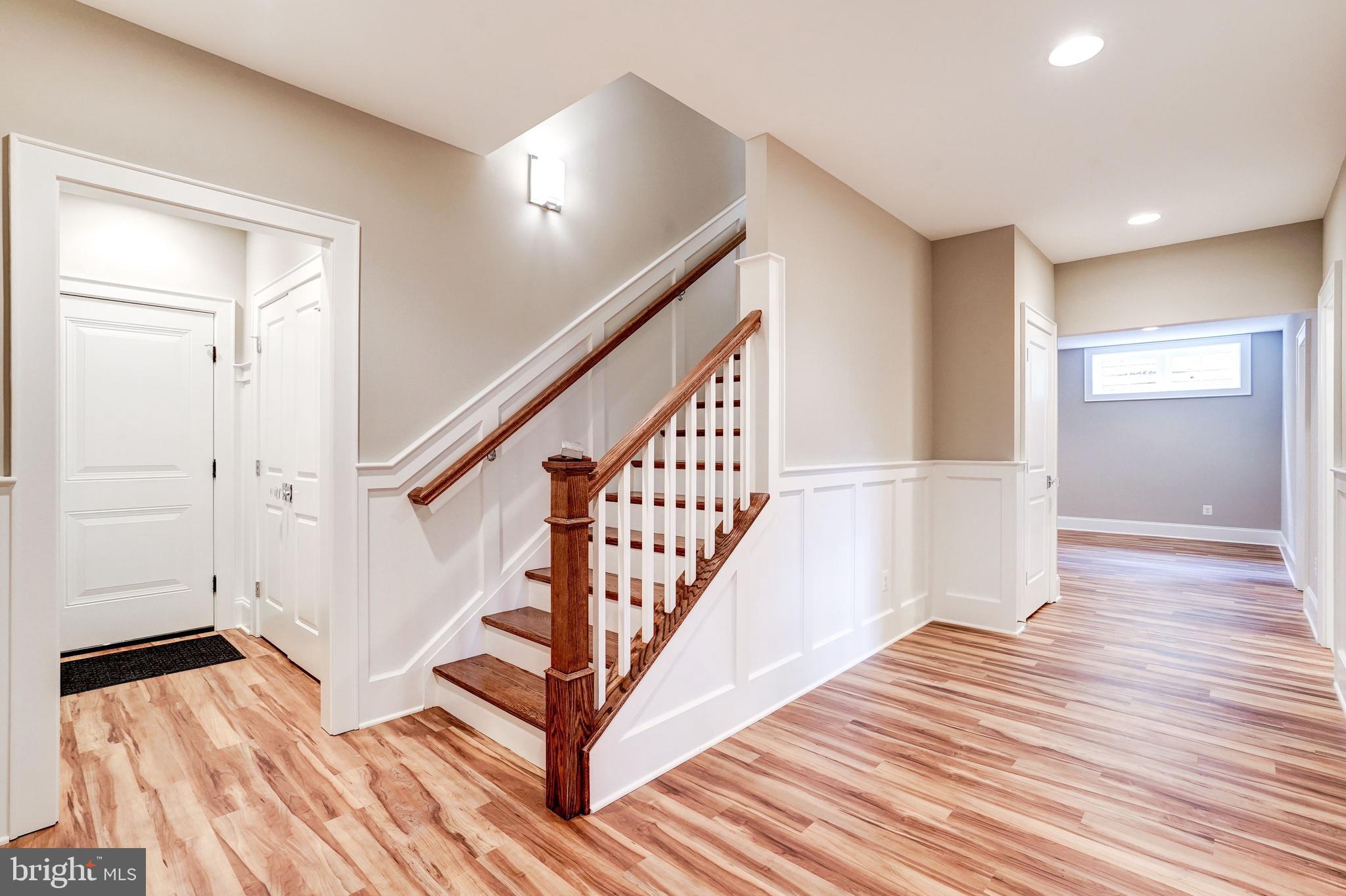 LEE HEIGHTS - Residential