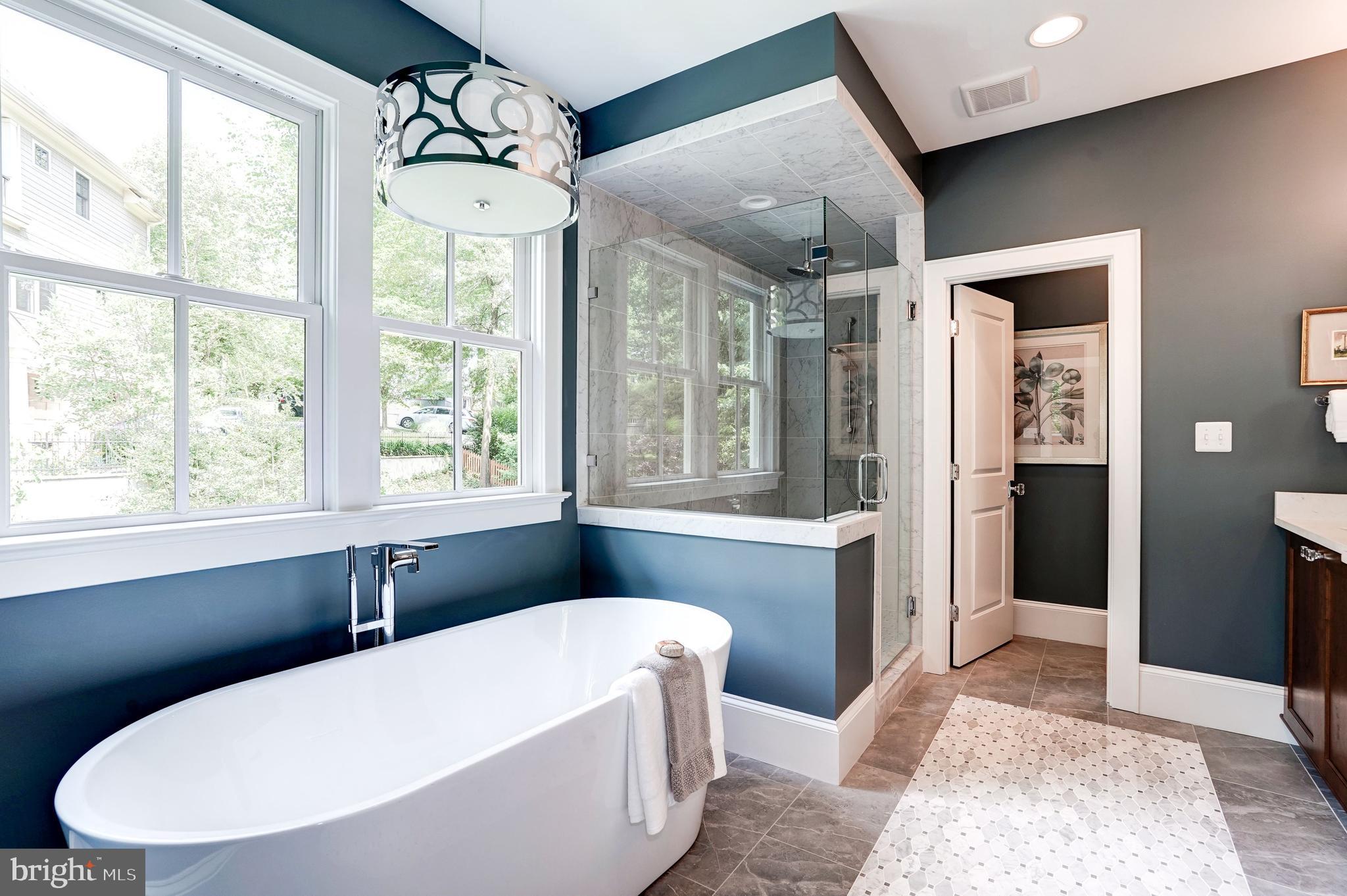 LEE HEIGHTS - Residential