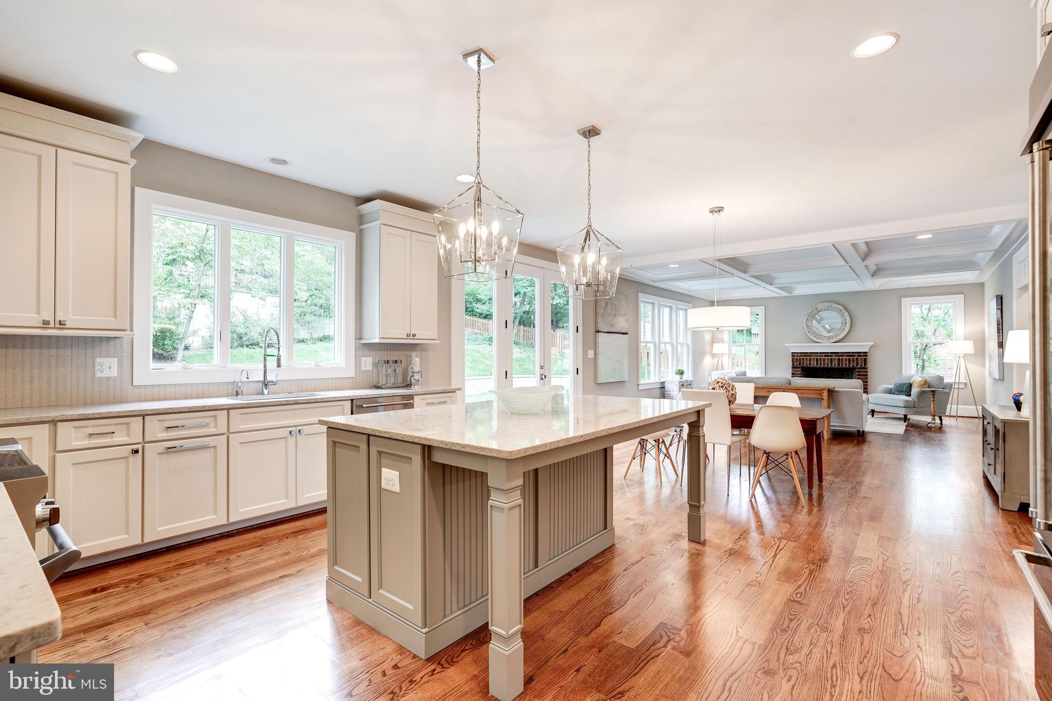 LEE HEIGHTS - Residential