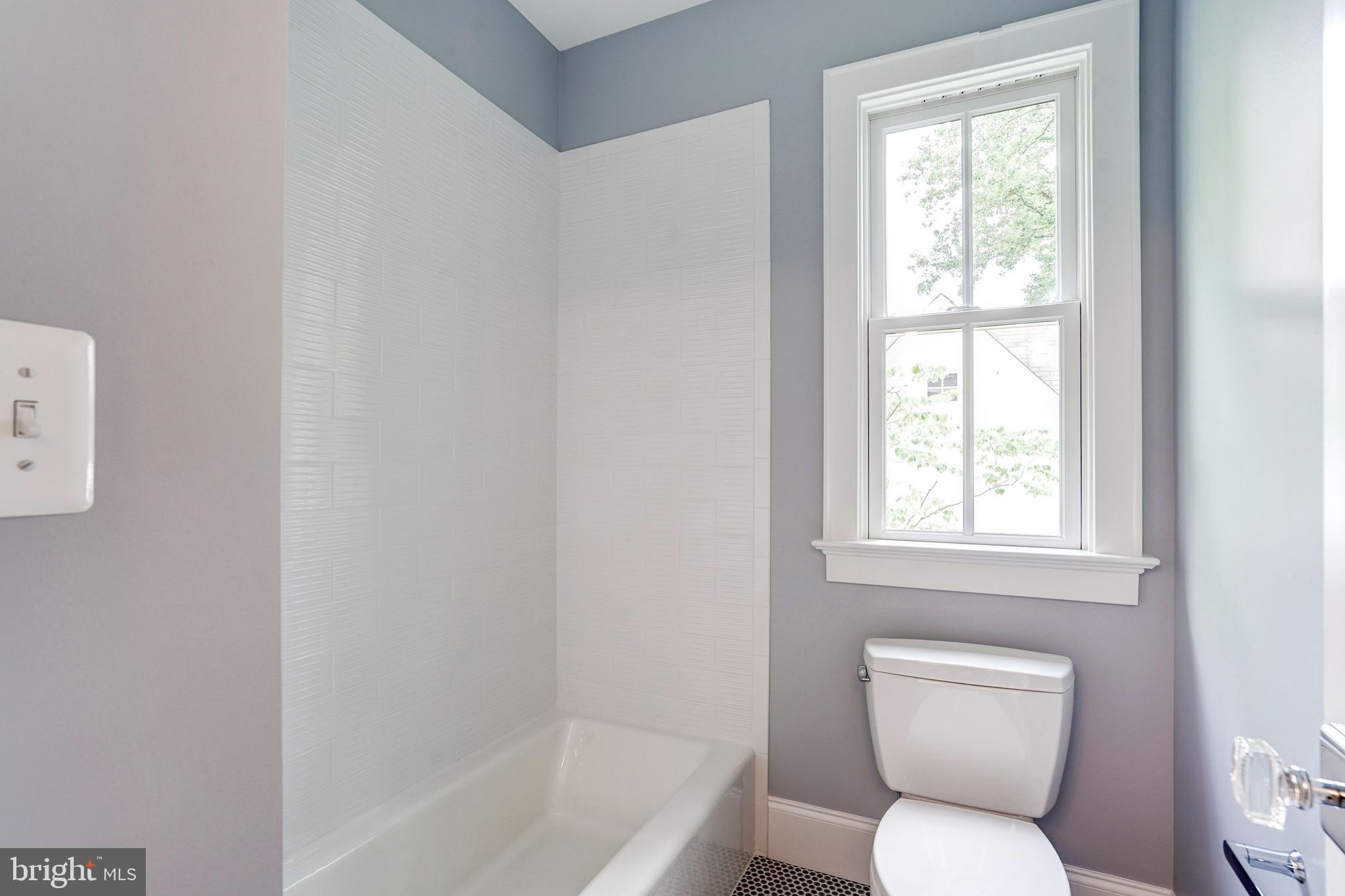 LEE HEIGHTS - Residential