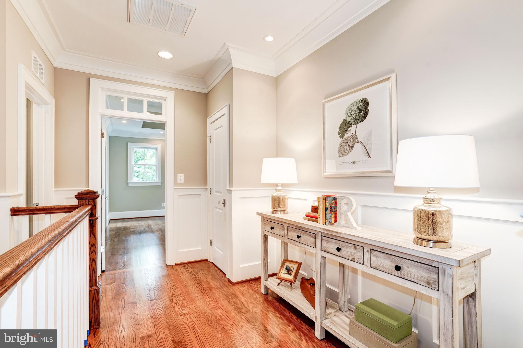 LEE HEIGHTS - Residential