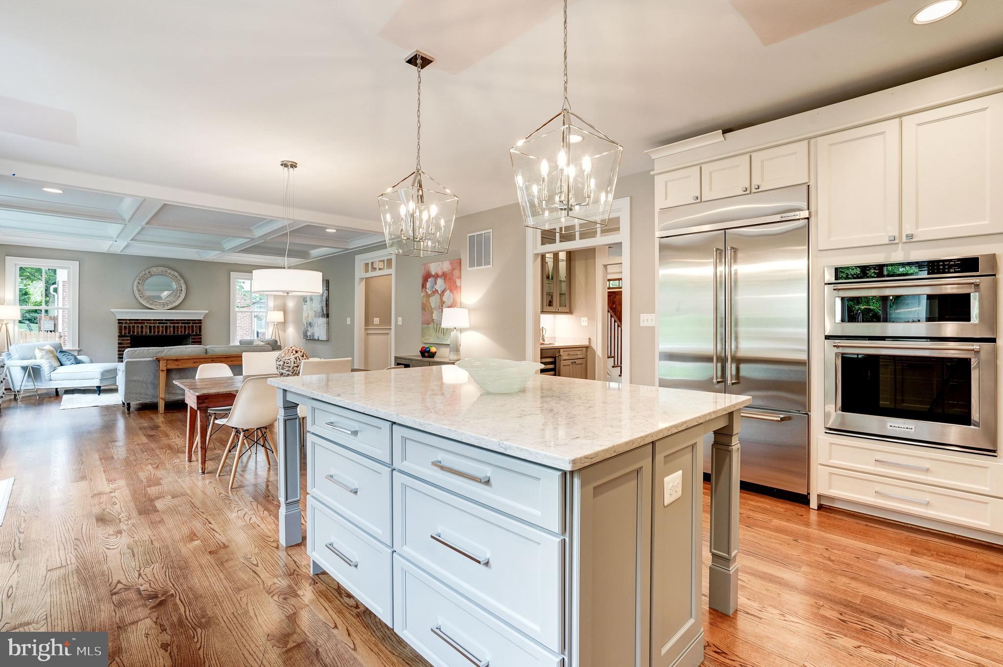 LEE HEIGHTS - Residential