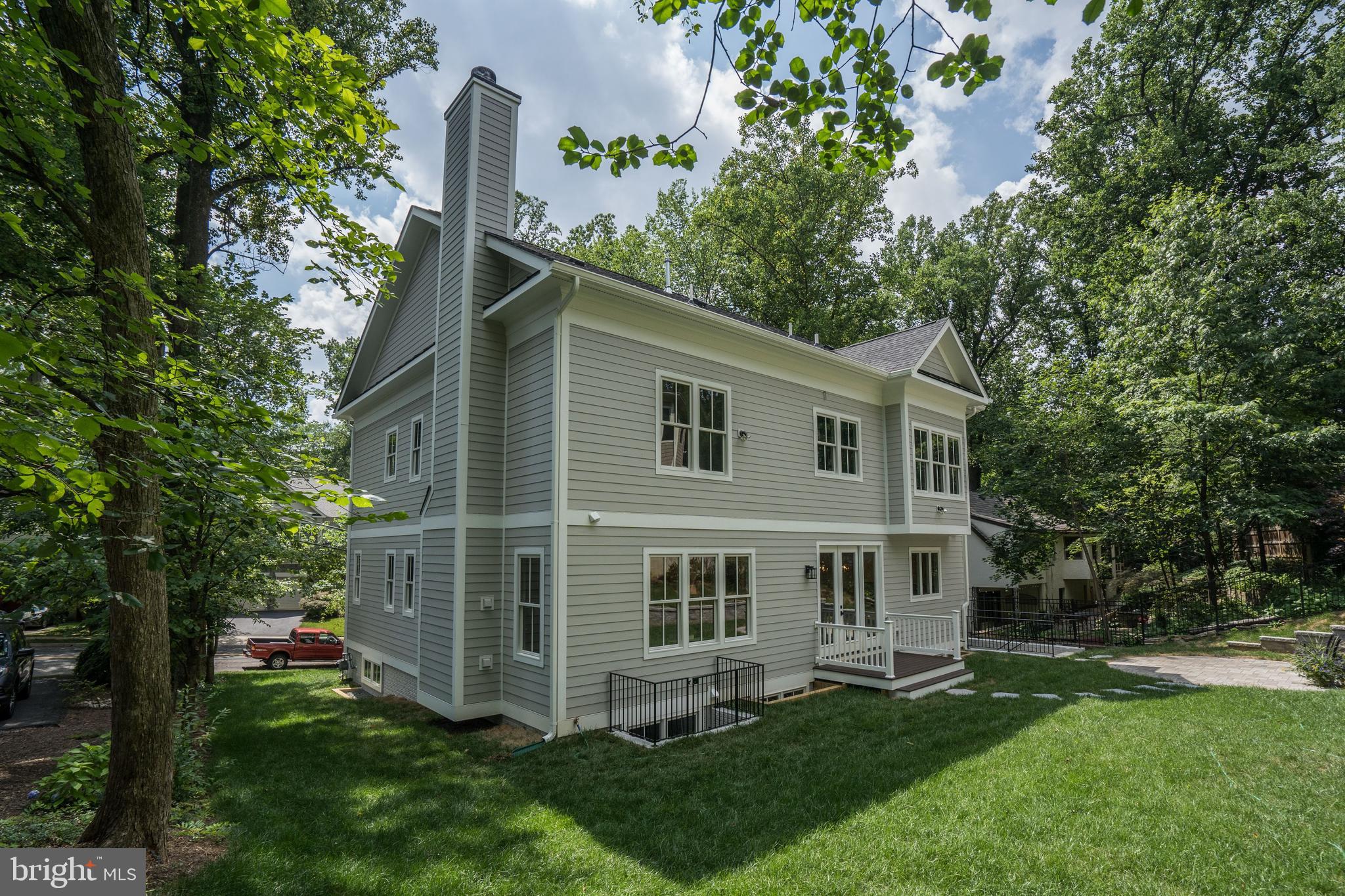 LEE HEIGHTS - Residential