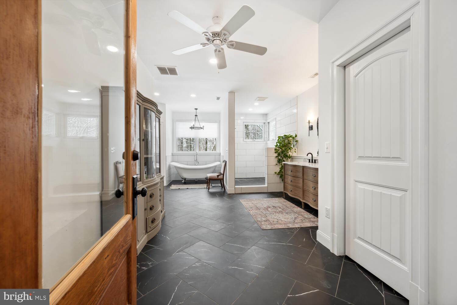 CENTREVILLE - Residential