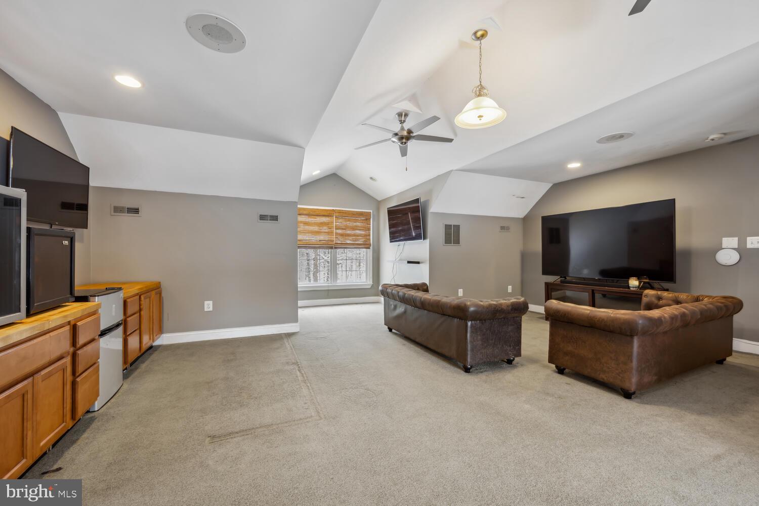 CENTREVILLE - Residential