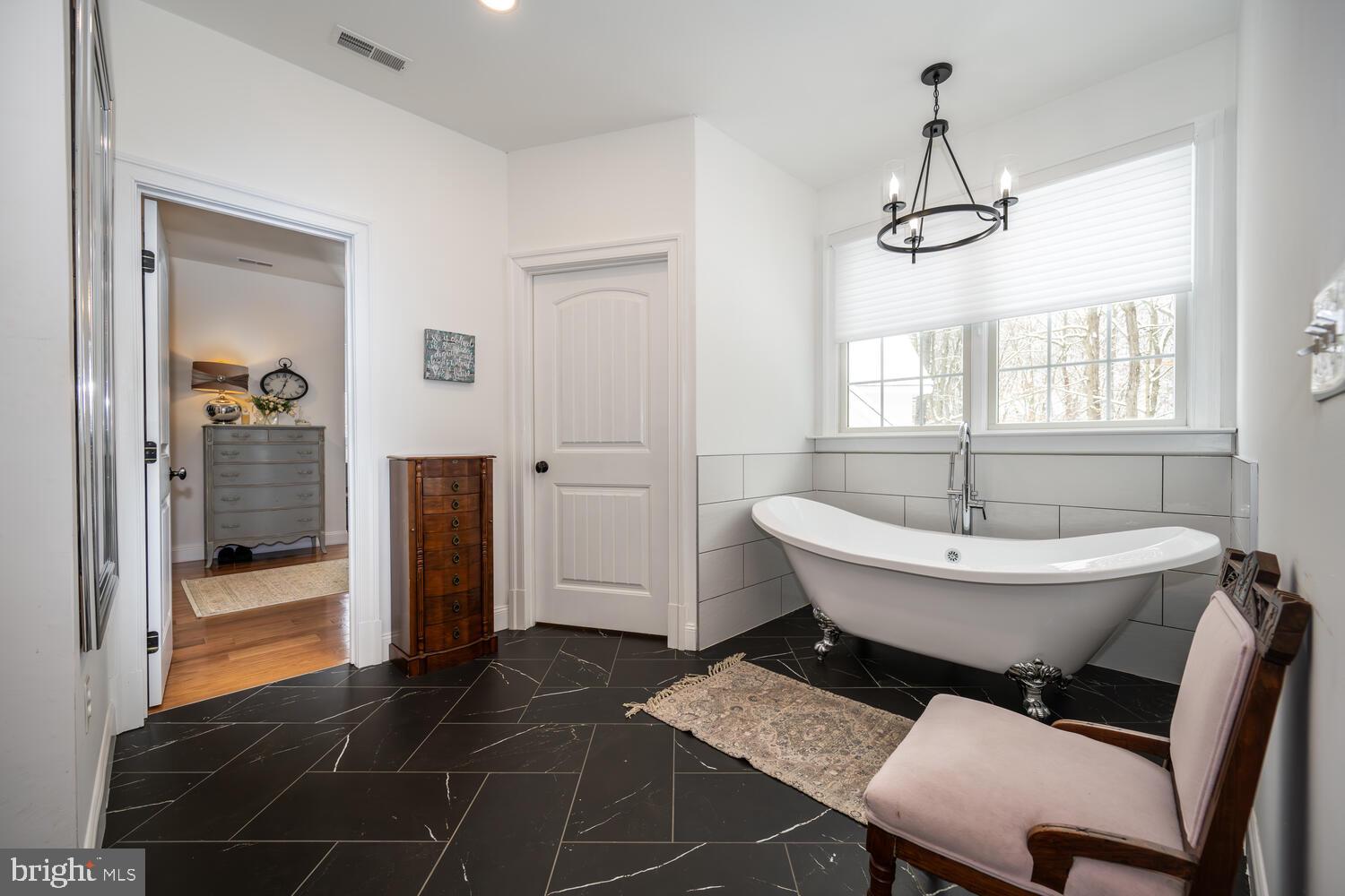 CENTREVILLE - Residential