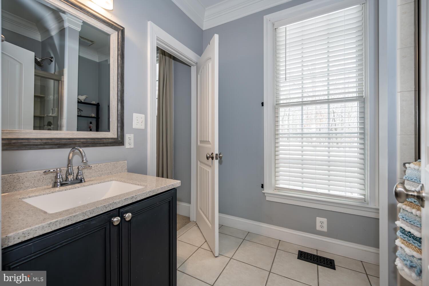 CENTREVILLE - Residential