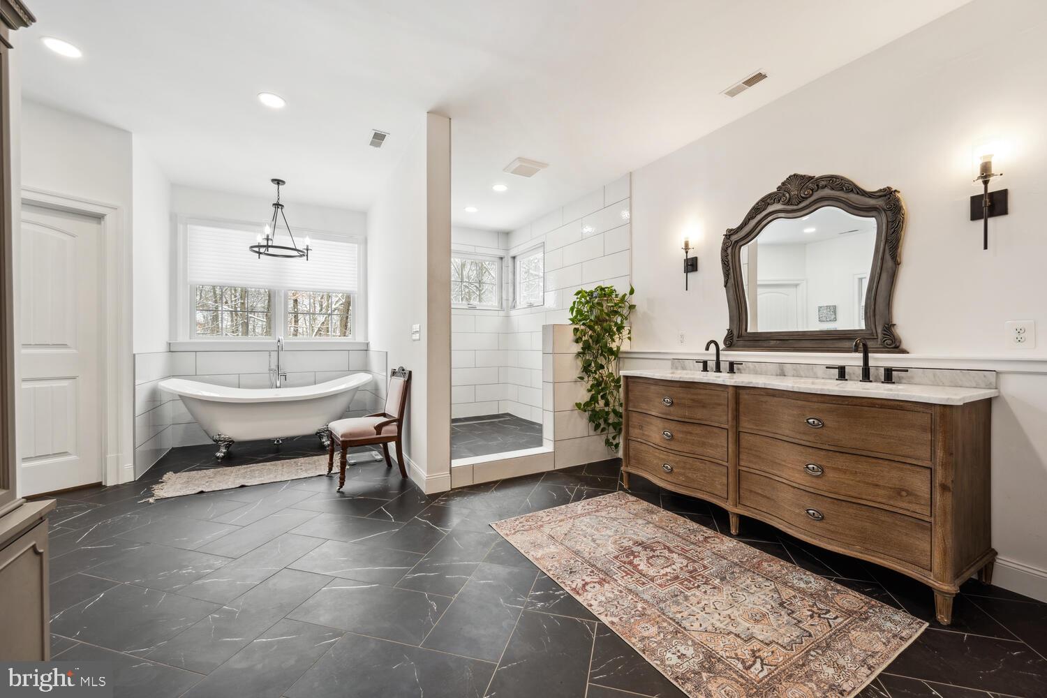 CENTREVILLE - Residential