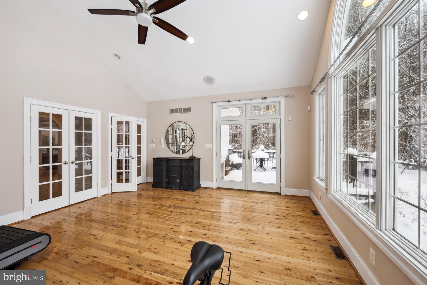 CENTREVILLE - Residential