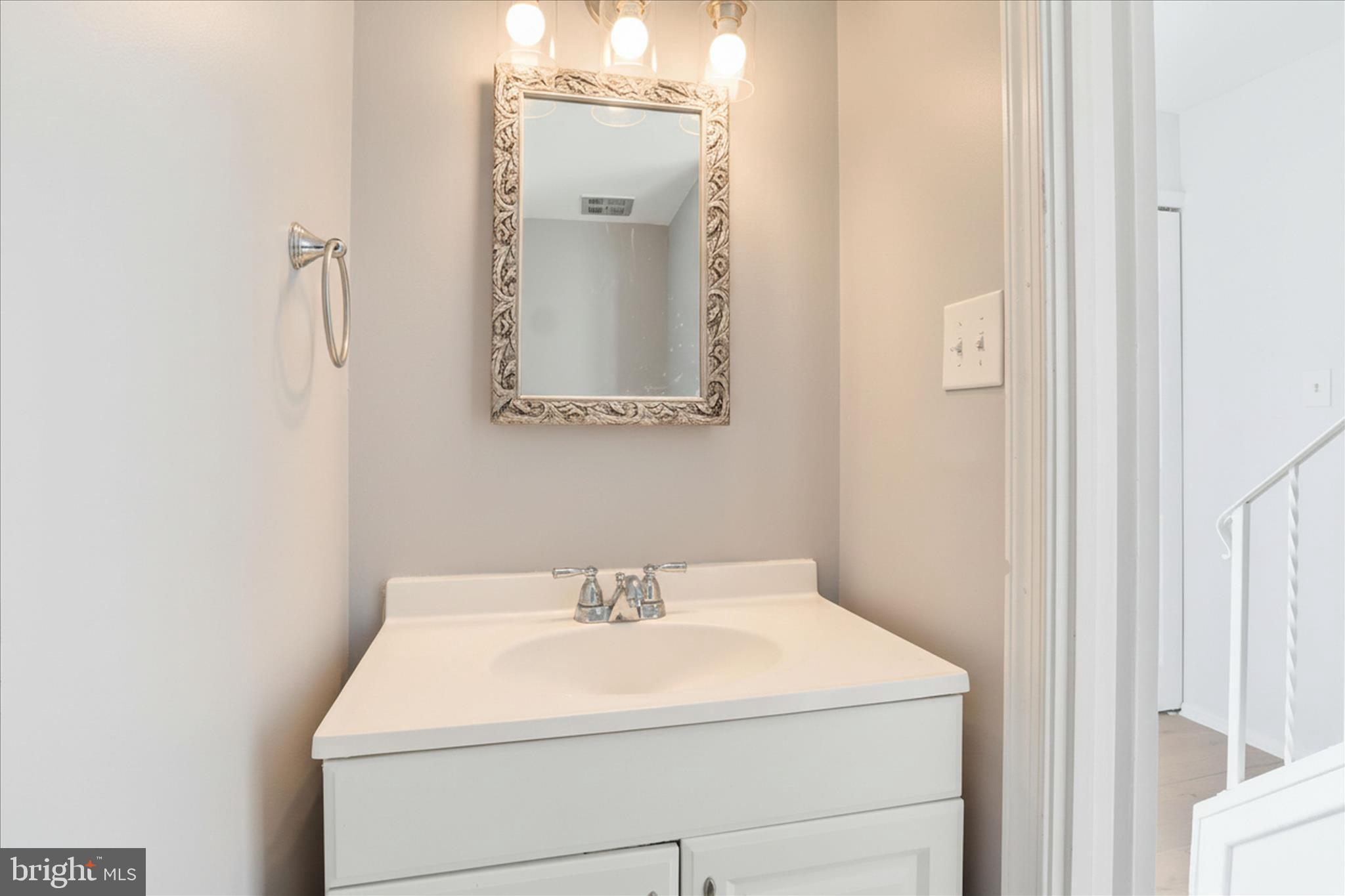 LAKE BRADDOCK - Residential Lease