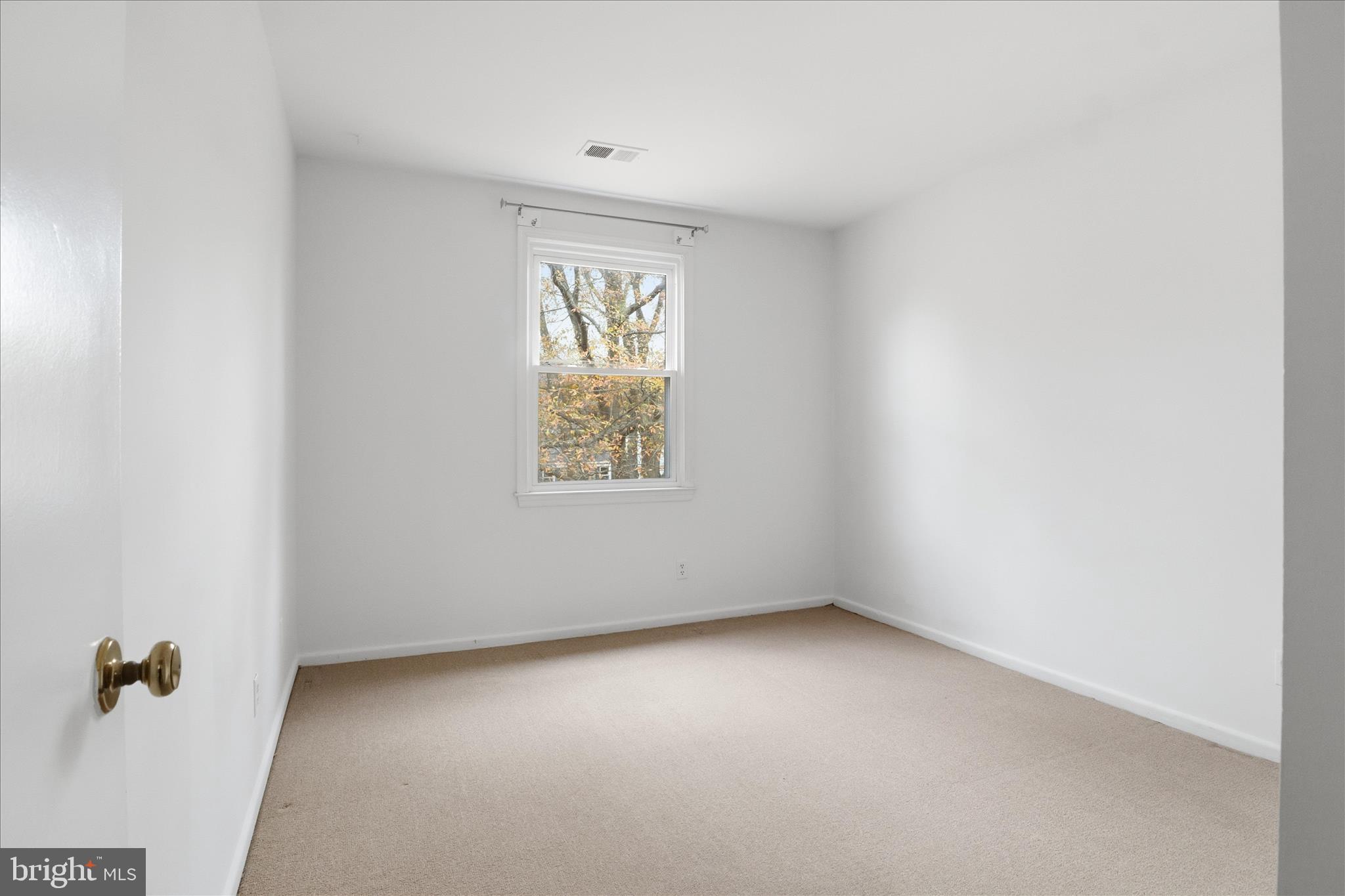 LAKE BRADDOCK - Residential Lease