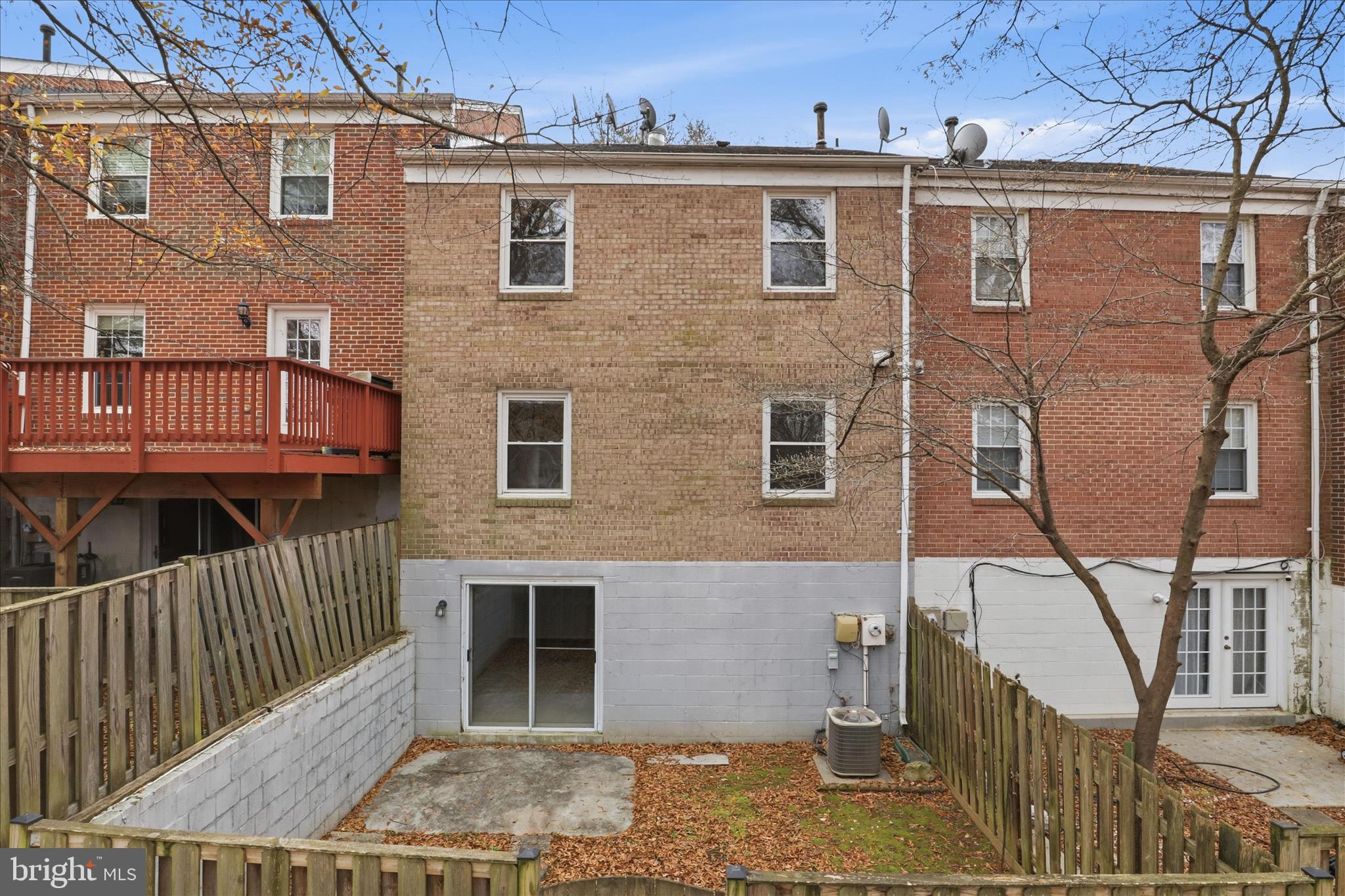 LAKE BRADDOCK - Residential Lease