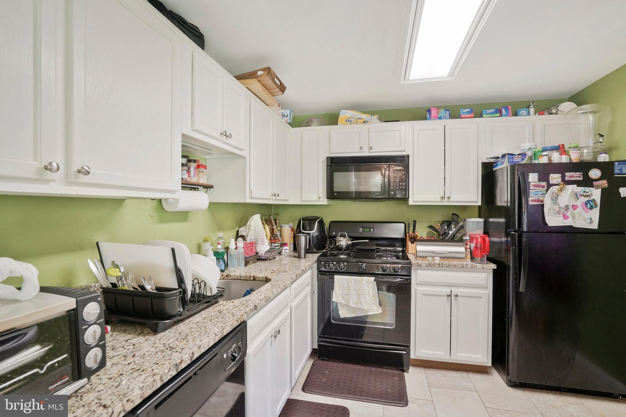 GUNSTON CORNER - Residential Lease