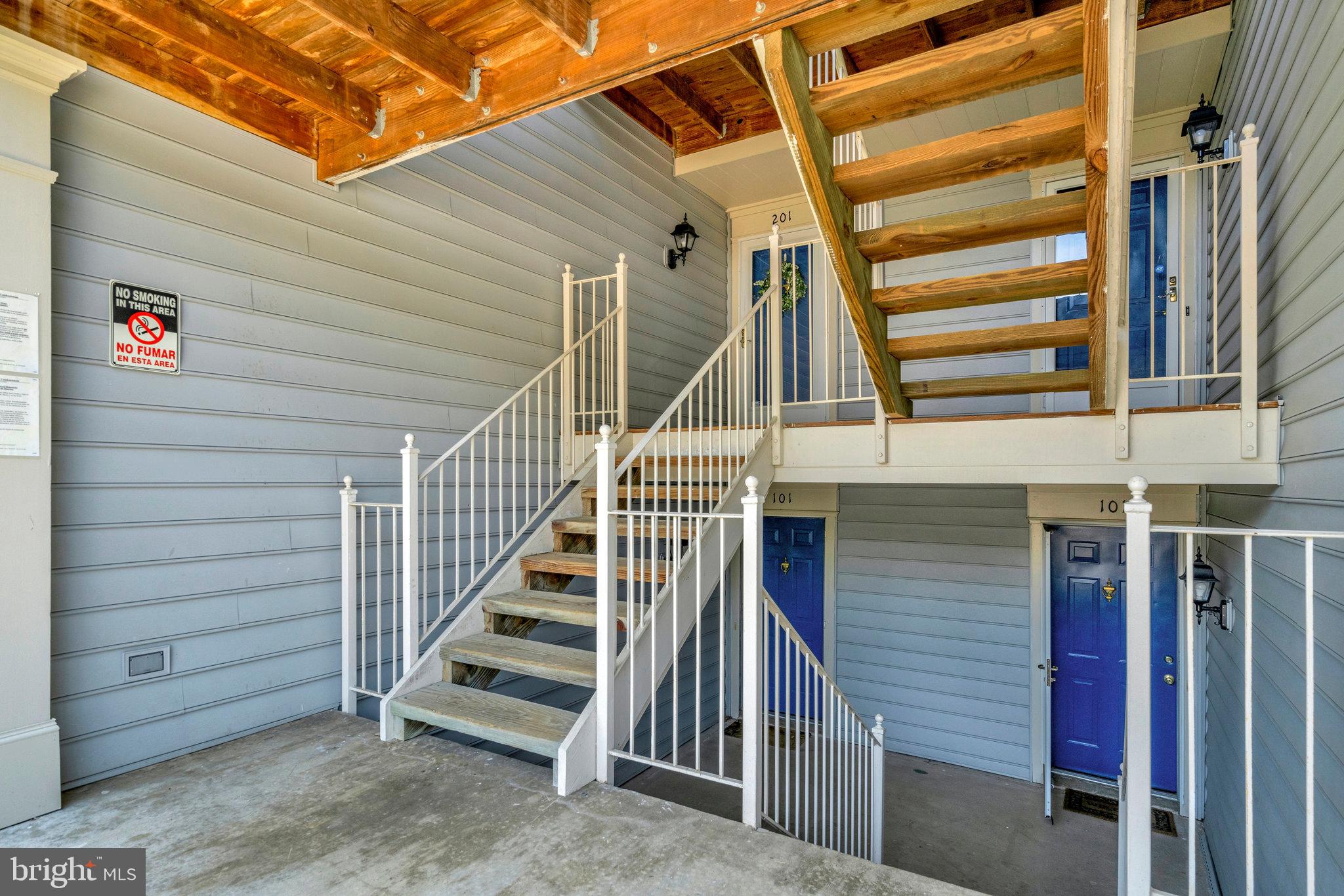 GUNSTON CORNER - Residential Lease