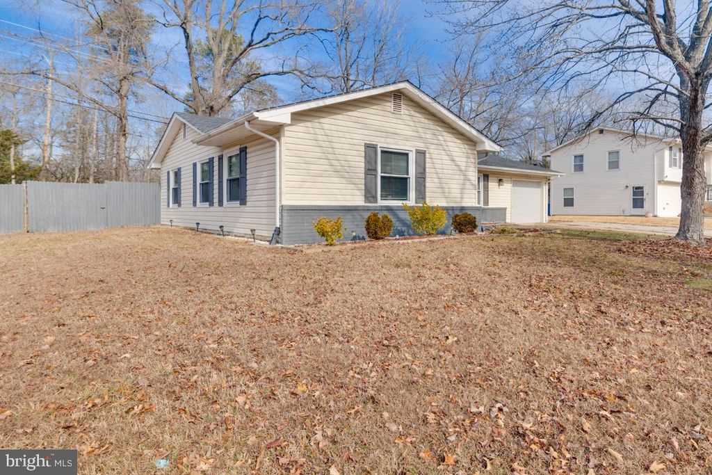 Photo of 930 Copley Avenue, WALDORF, MD 20602 (MLS # MDCH2051976)