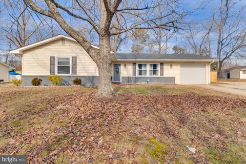 Photo of 930 Copley Avenue, WALDORF, MD 20602 (MLS # MDCH2051976)