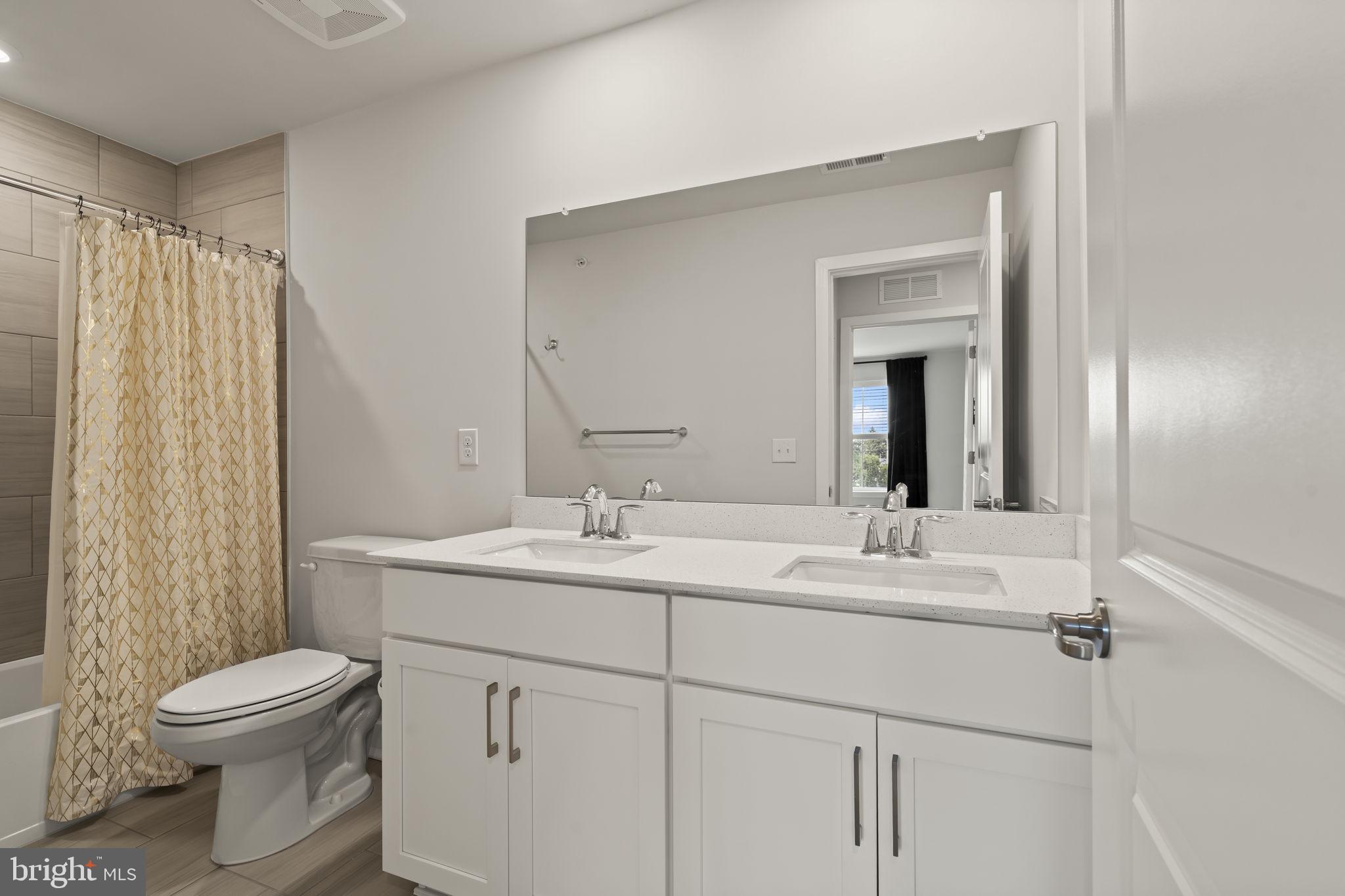 STEELPOINTE - Residential