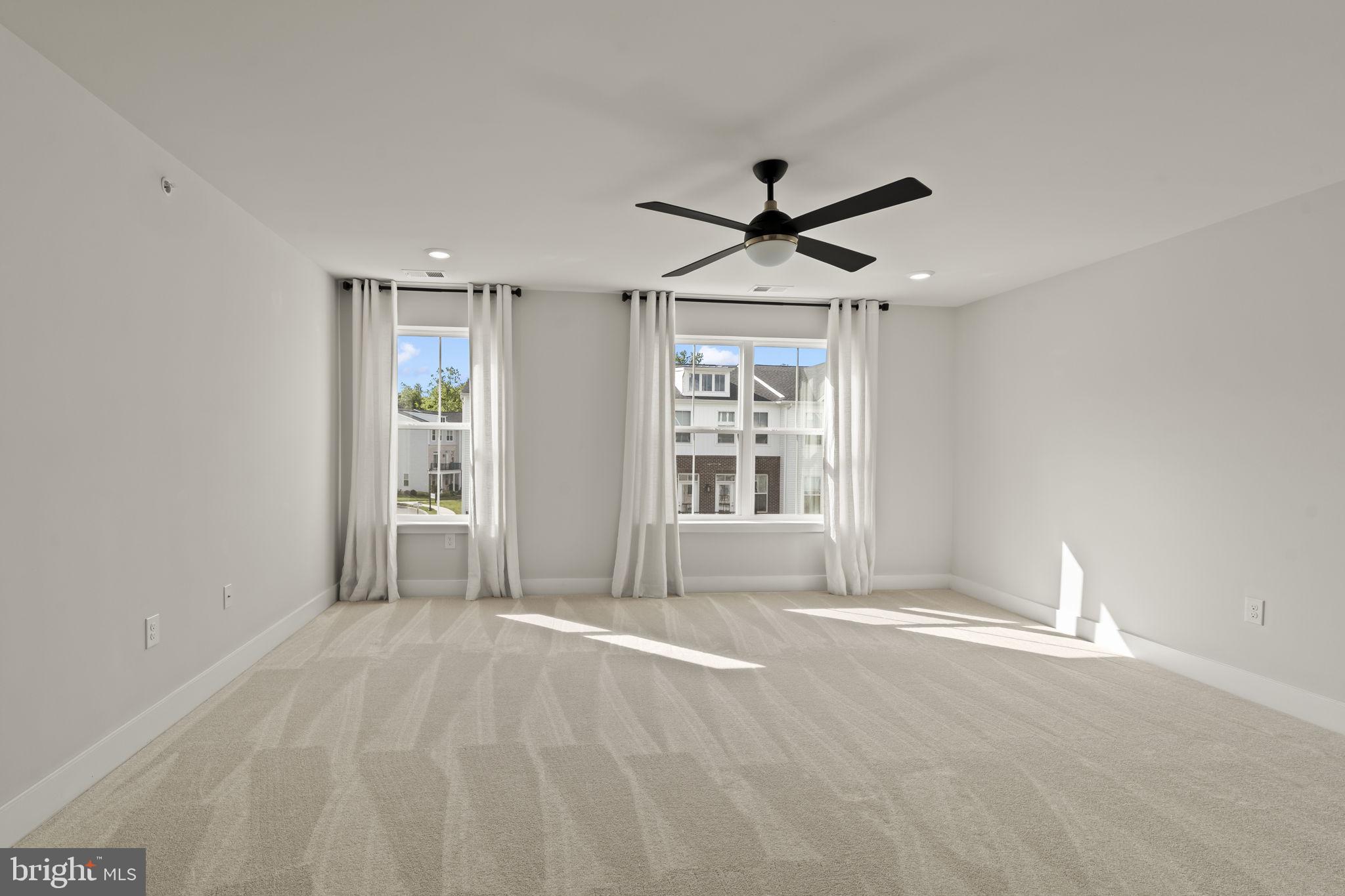 STEELPOINTE - Residential