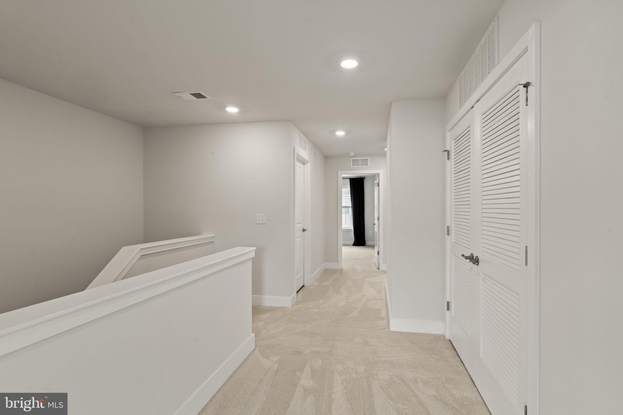 STEELPOINTE - Residential