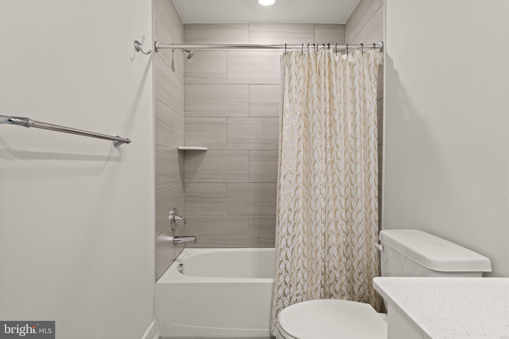 STEELPOINTE - Residential