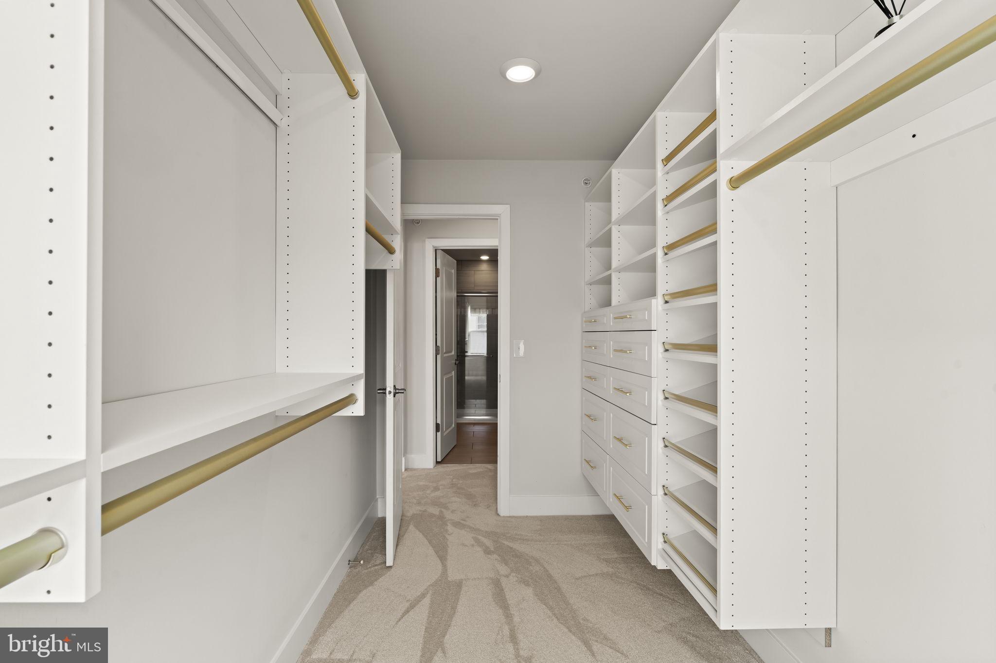 STEELPOINTE - Residential
