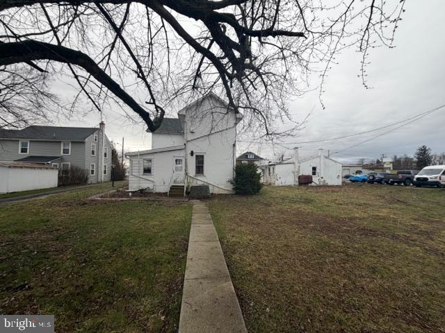 15835 E KUTZTOWN ROAD