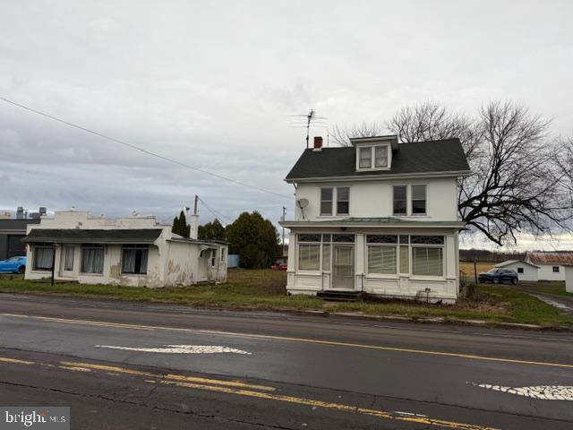 15835 E KUTZTOWN ROAD