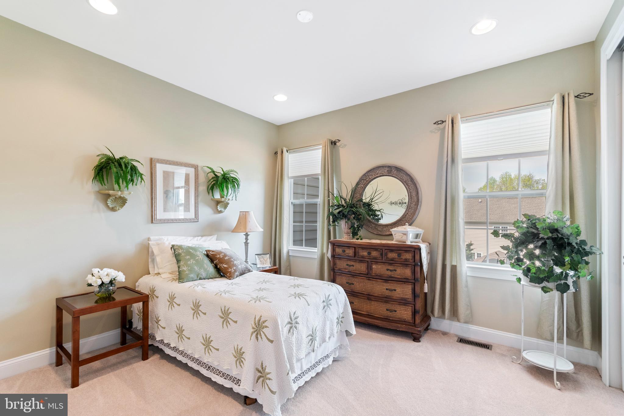WELLINGTON ESTATES - Residential