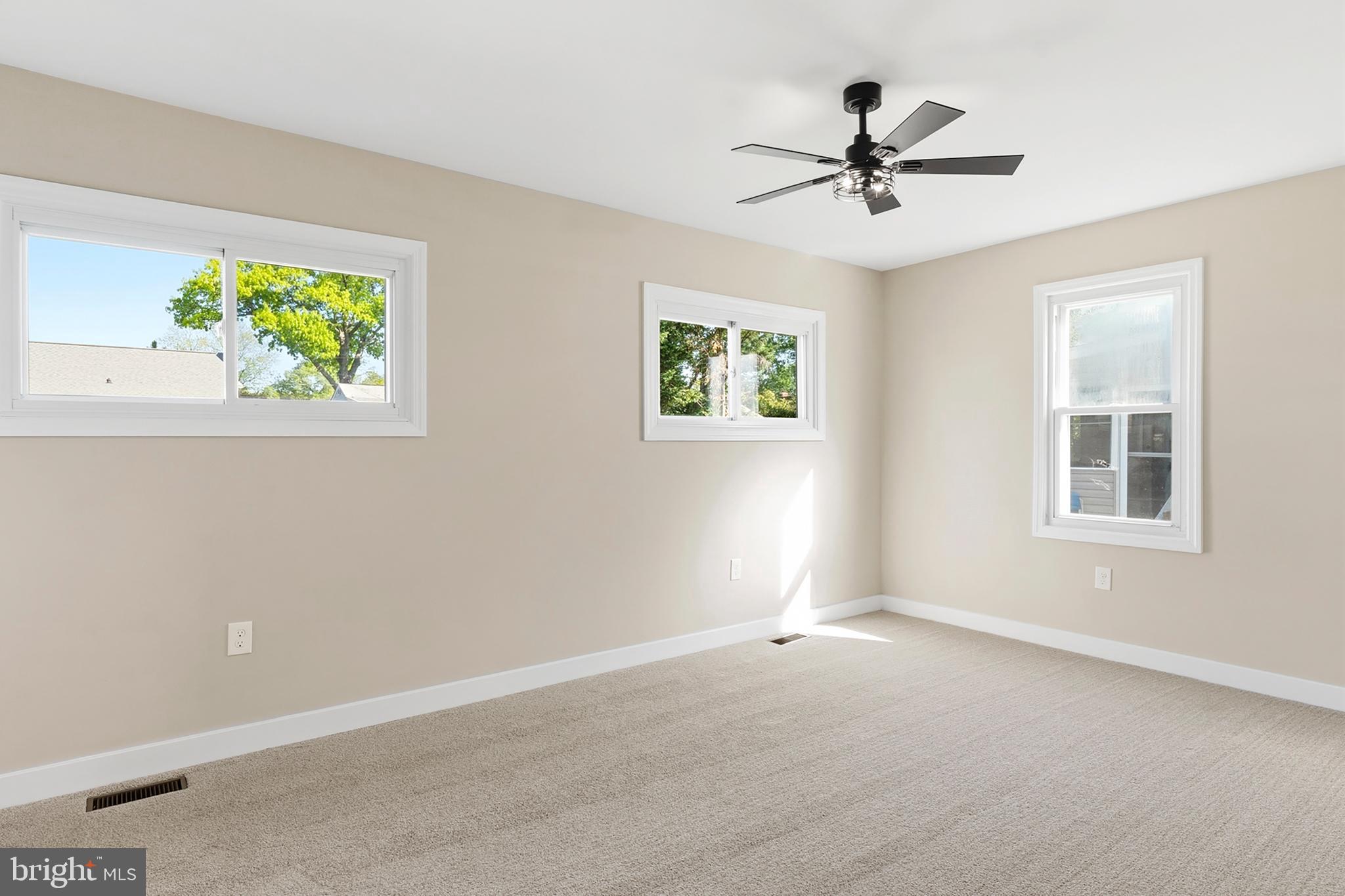 RIVIERA BEACH - Residential