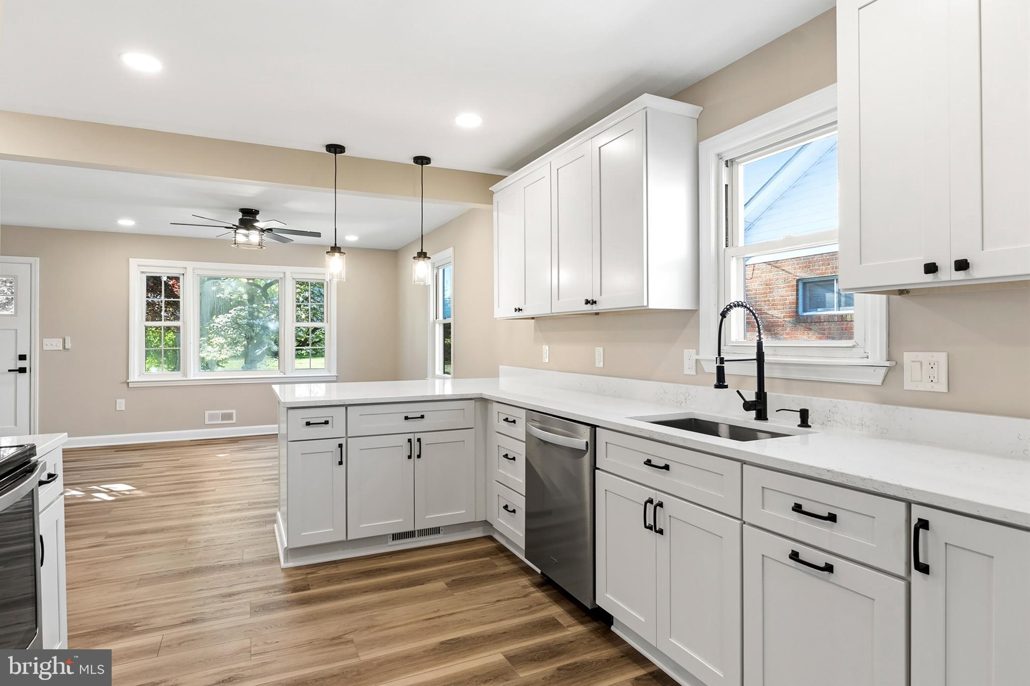 RIVIERA BEACH - Residential