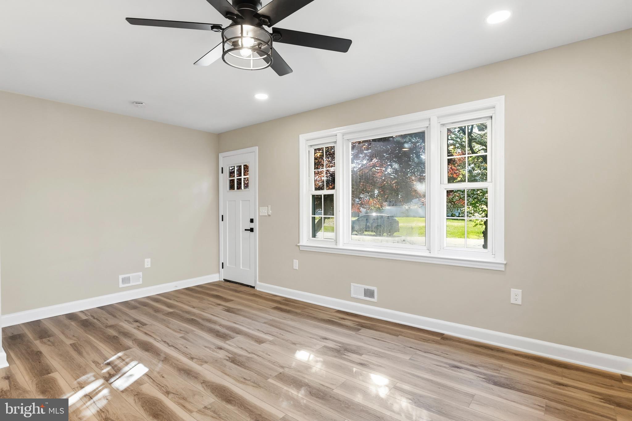 RIVIERA BEACH - Residential