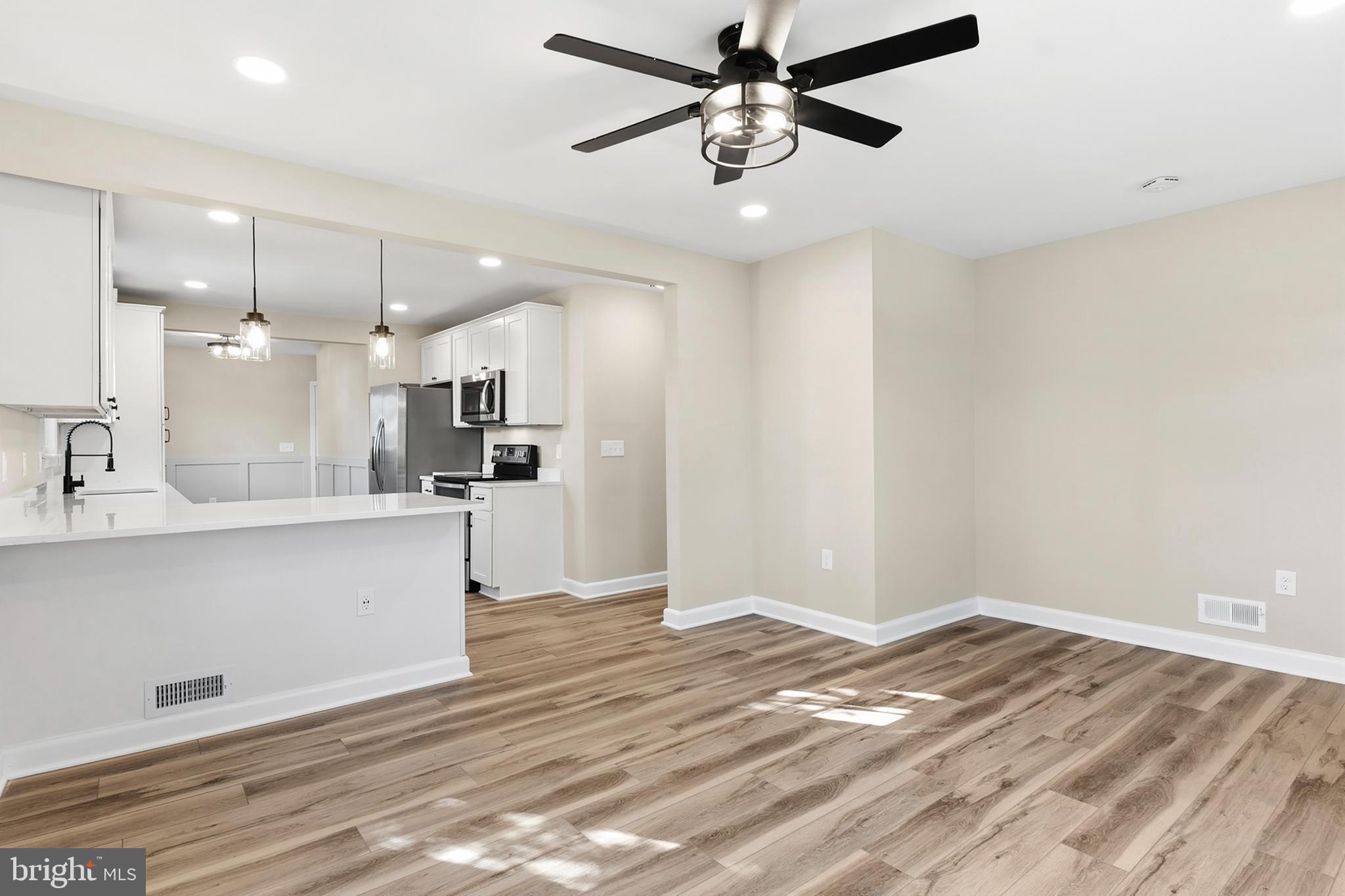 RIVIERA BEACH - Residential